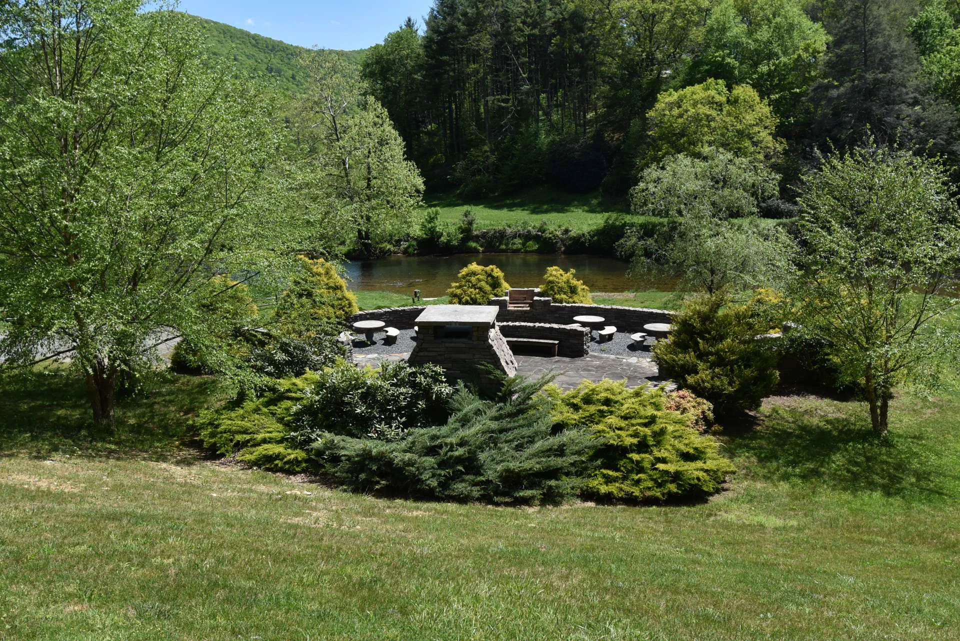 Image number 5 for the current listing