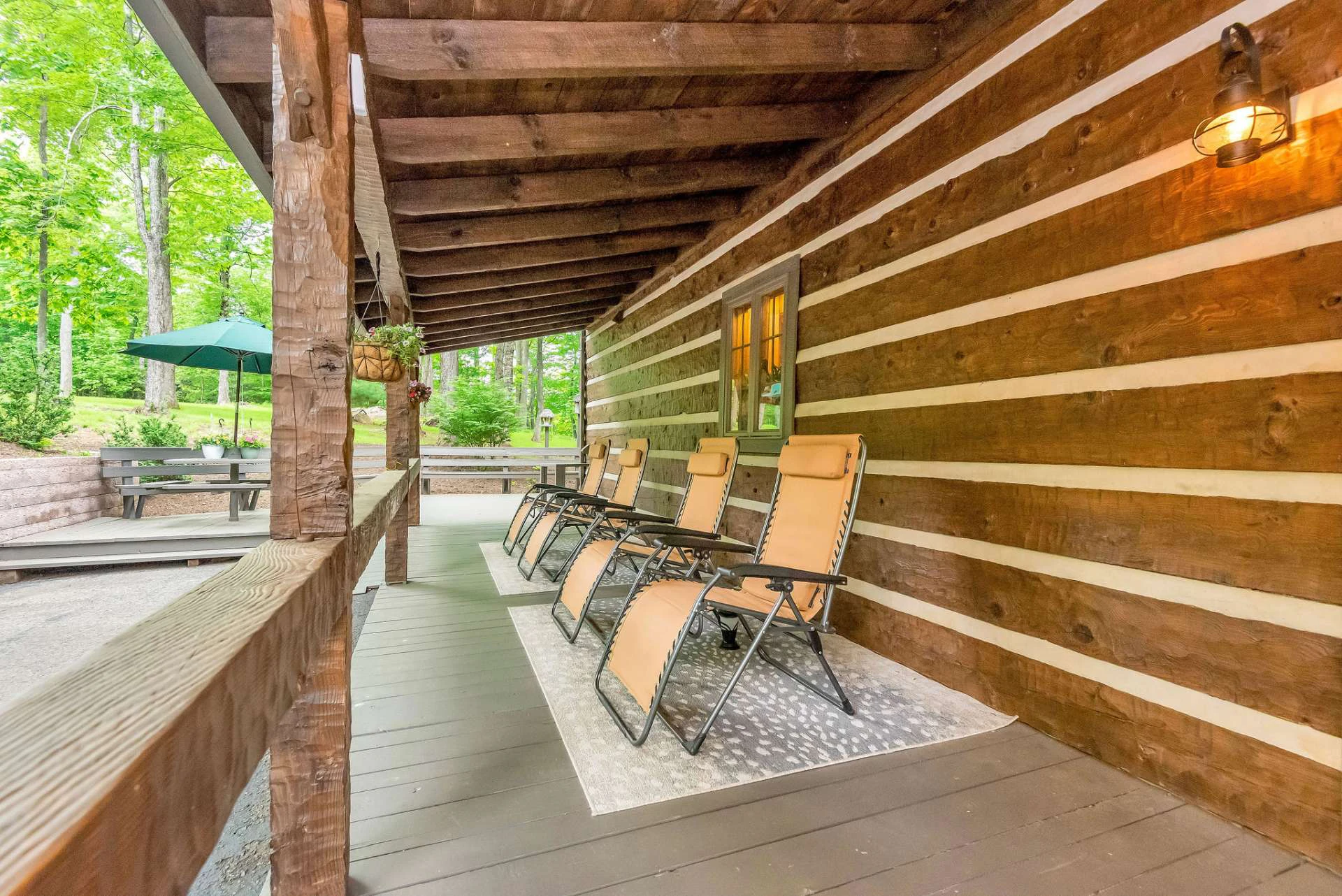Image number 21 for the current listing