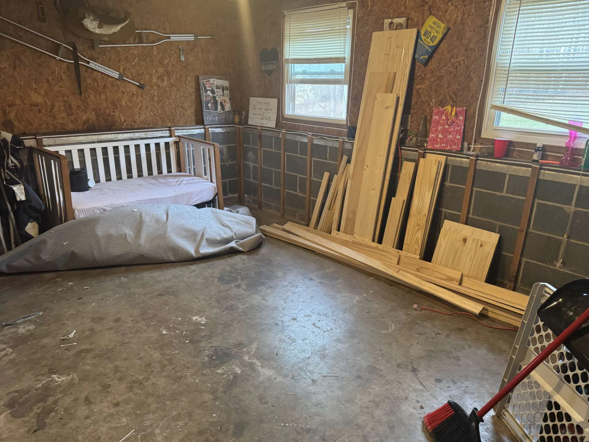 Image number 19 for the current listing