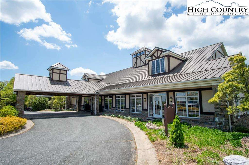 Image number 6 for the current listing