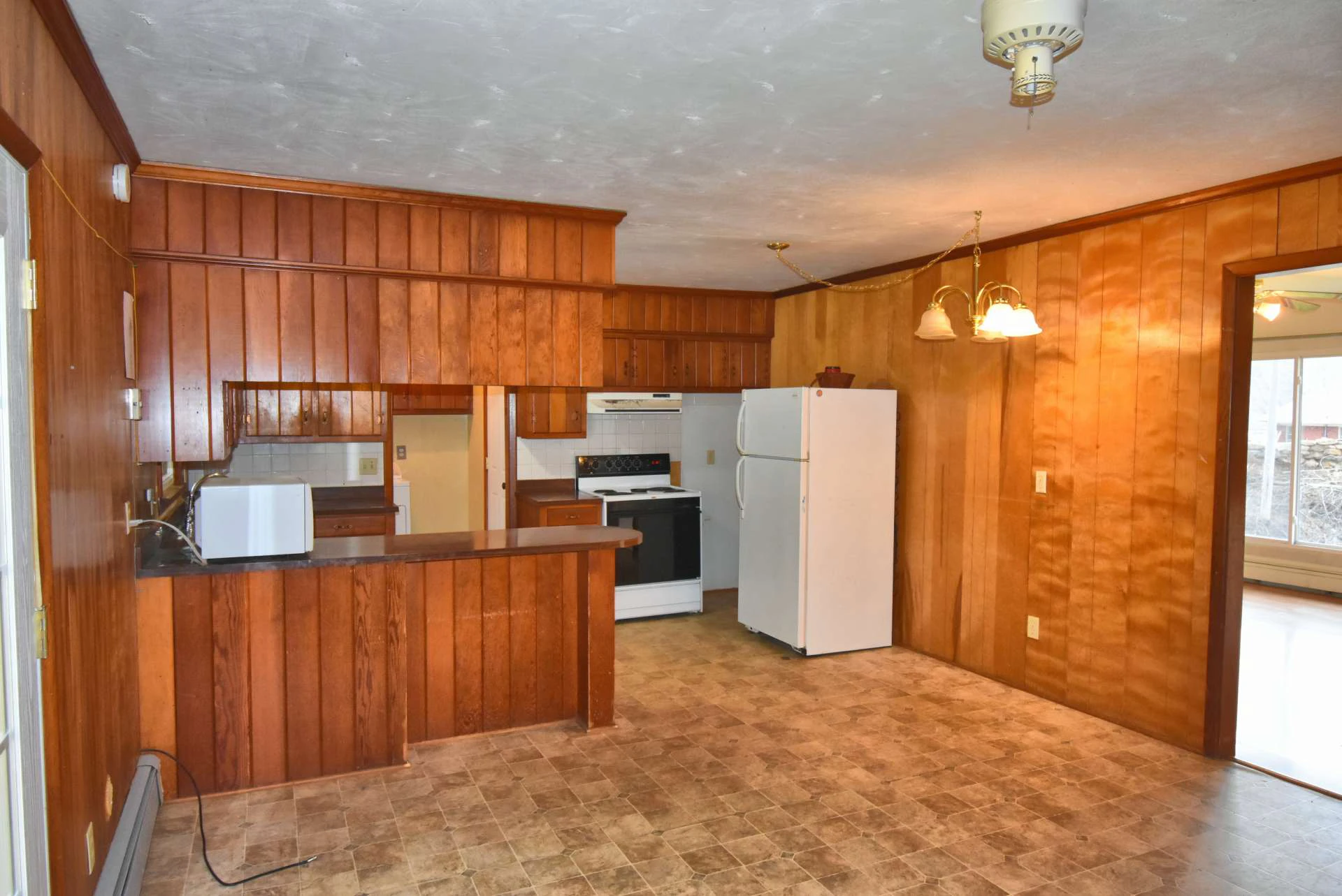 Image number 13 for the current listing