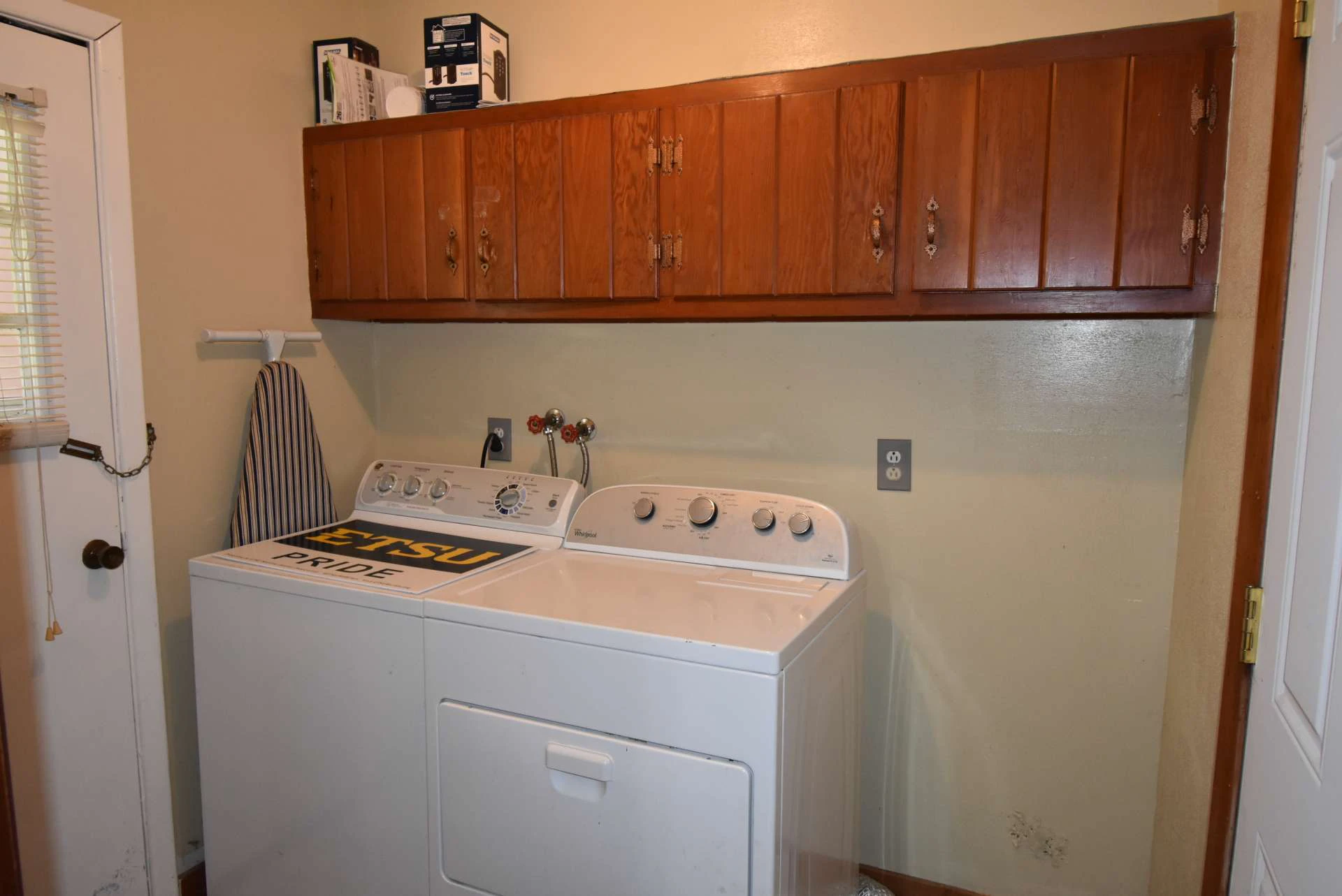 Image number 4 for the current listing
