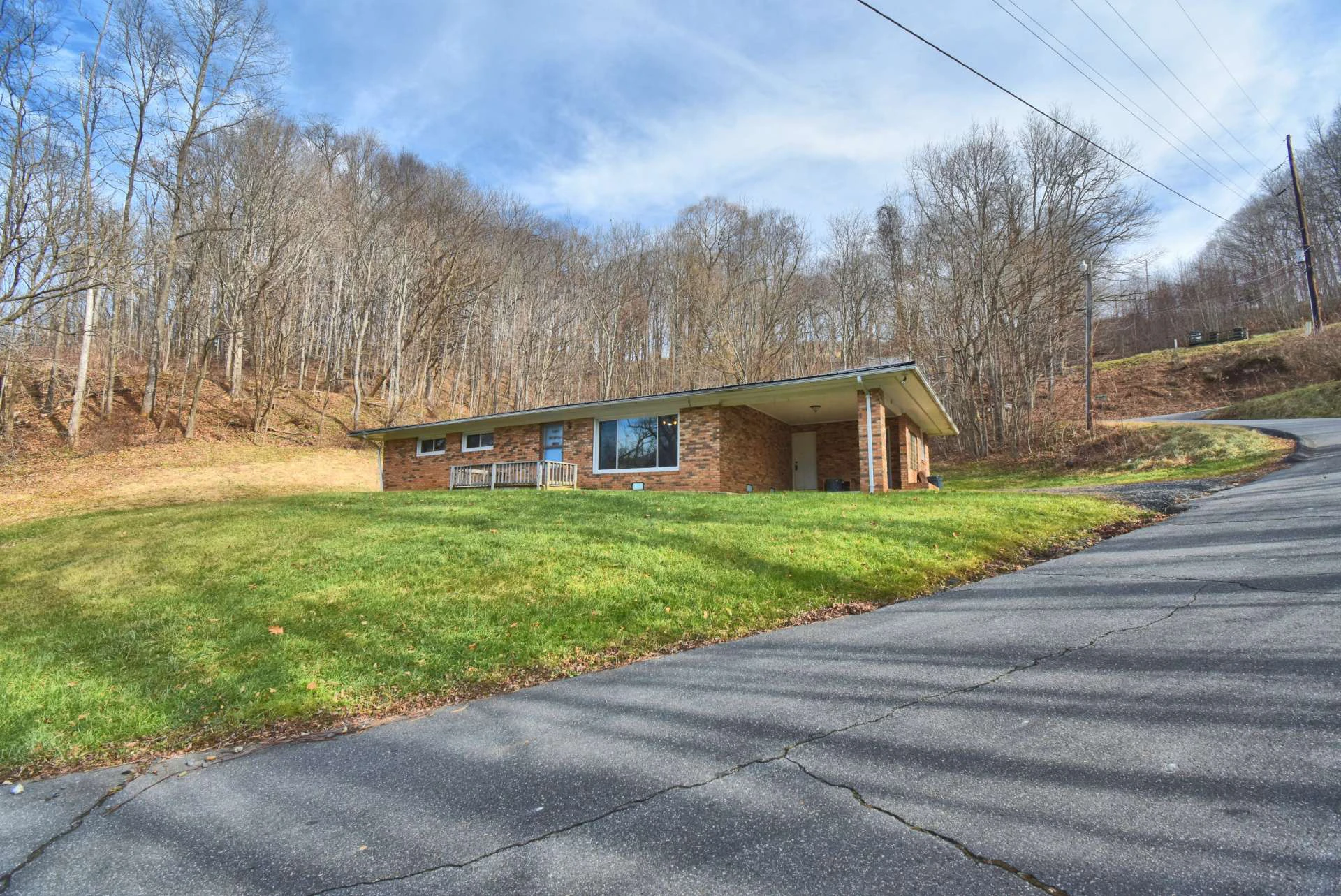 Image number 3 for the current listing