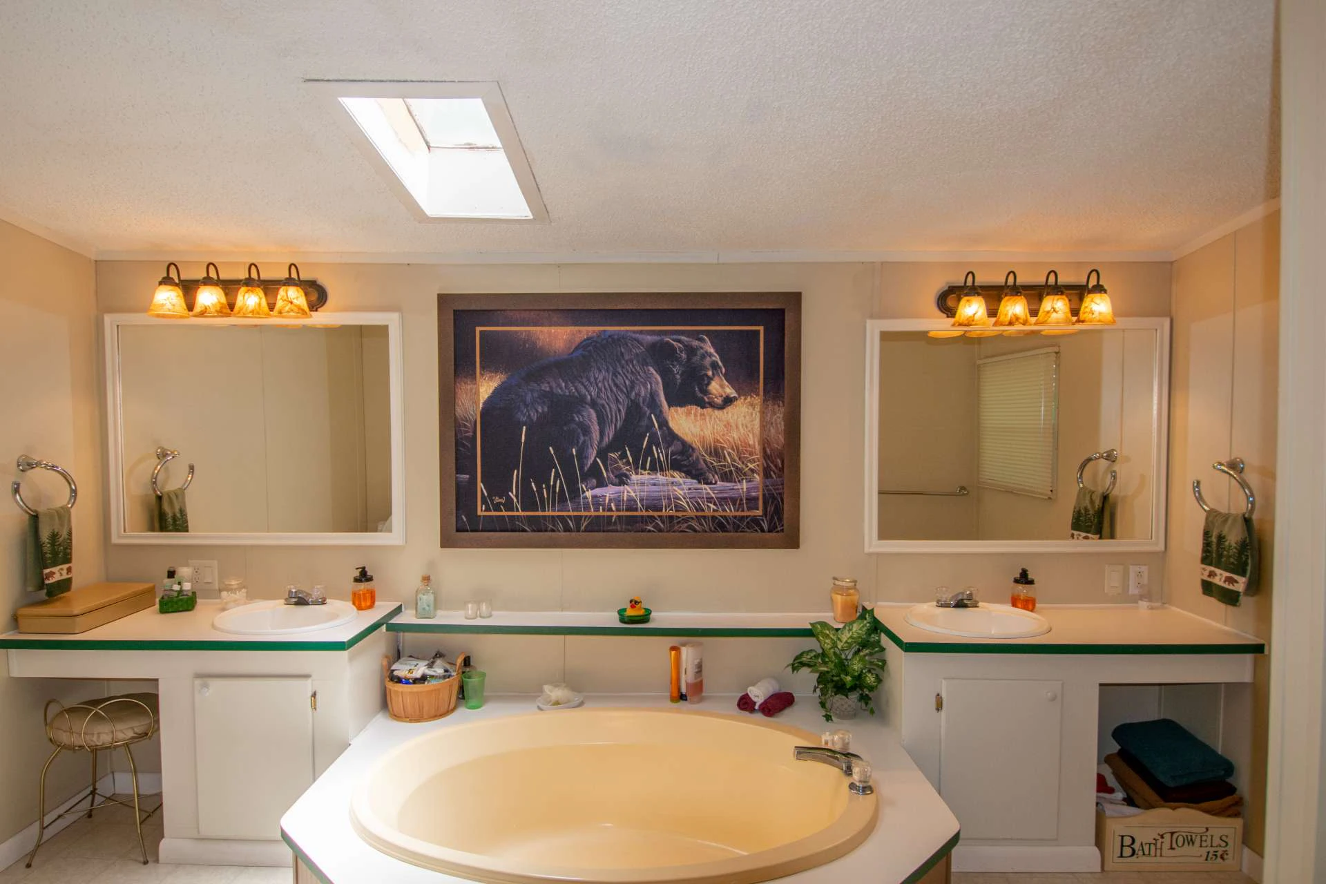 Image number 4 for the current listing