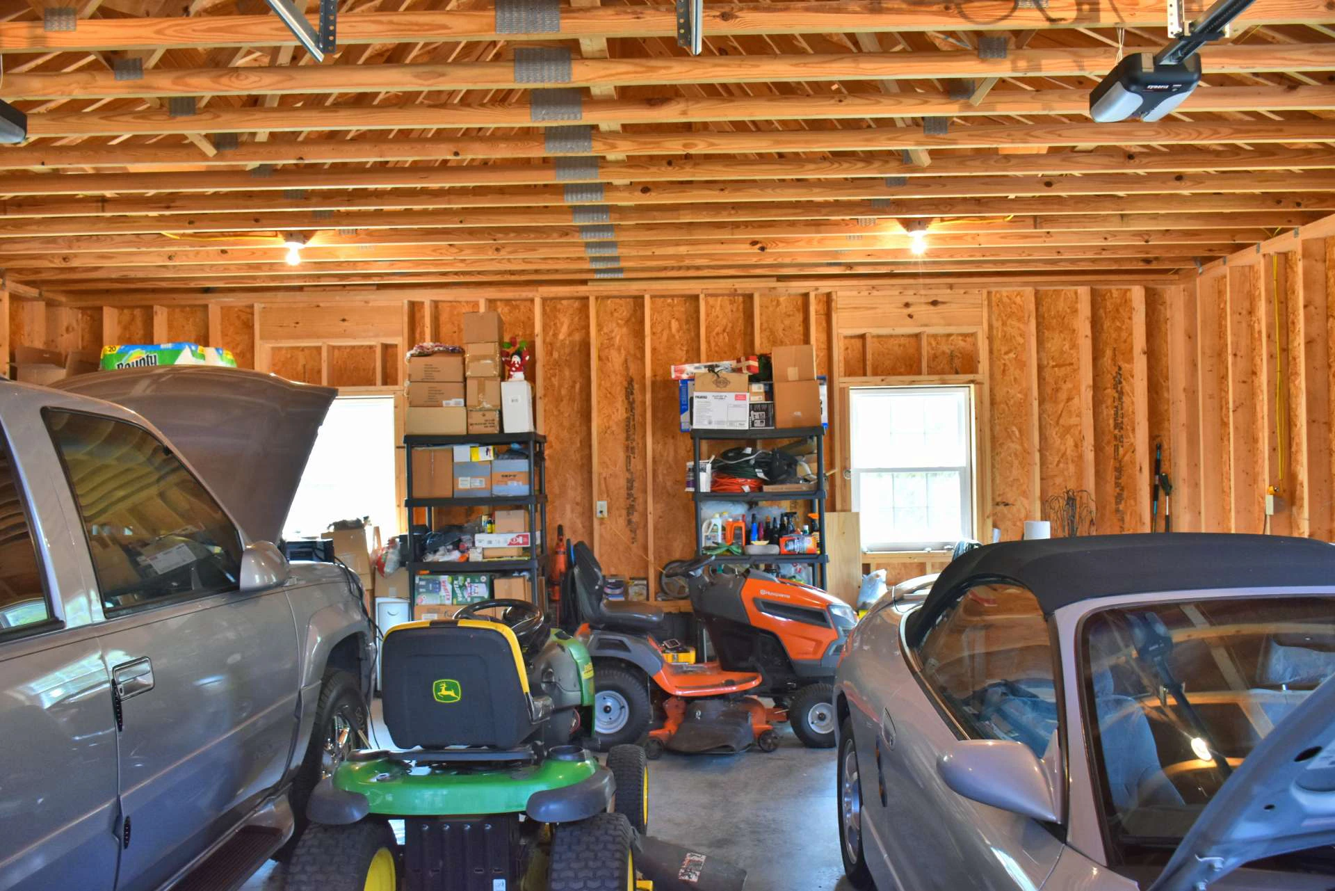 Image number 18 for the current listing
