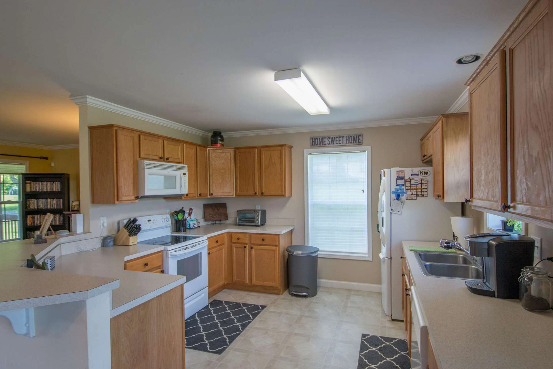 Image number 7 for the current listing