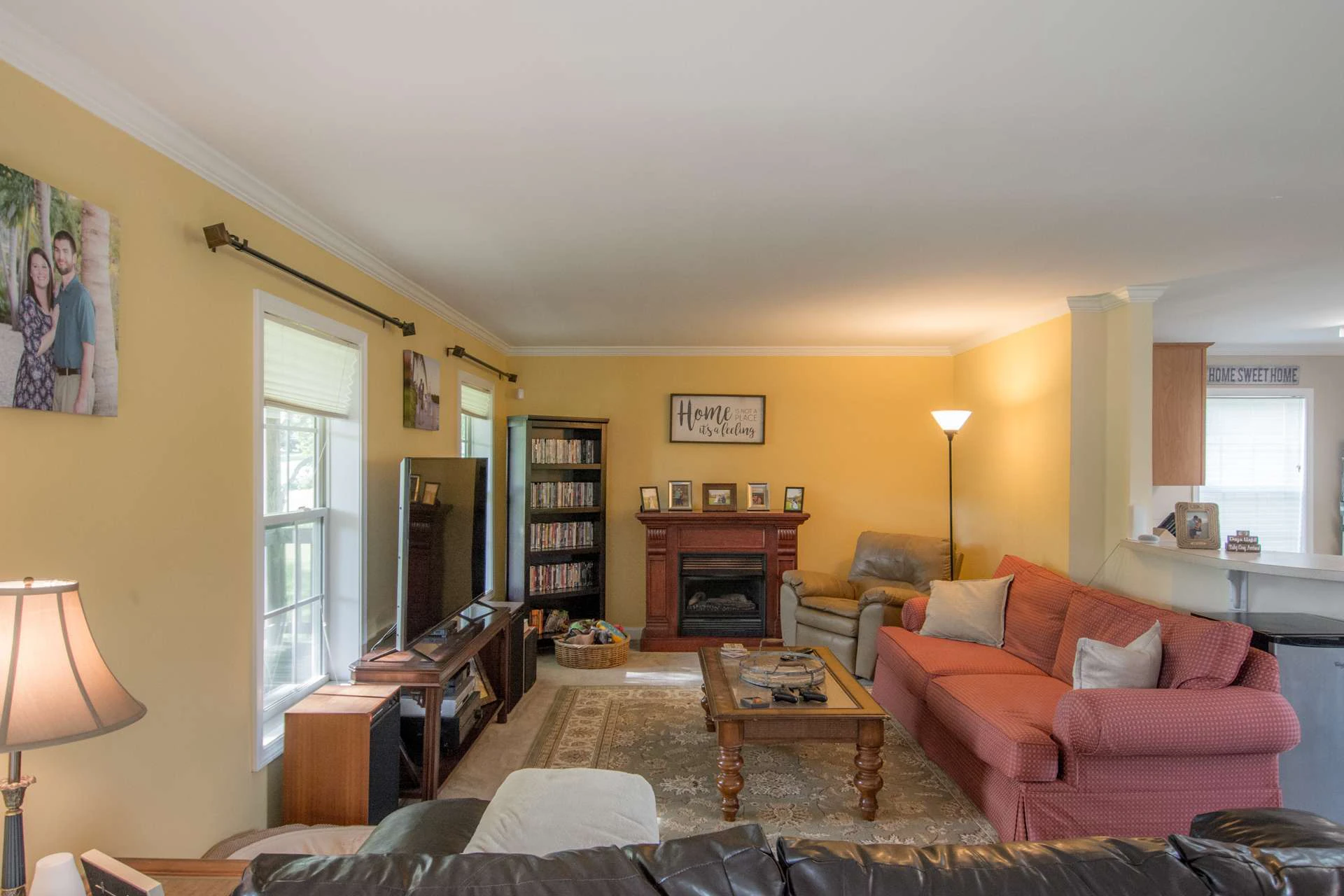 Image number 4 for the current listing