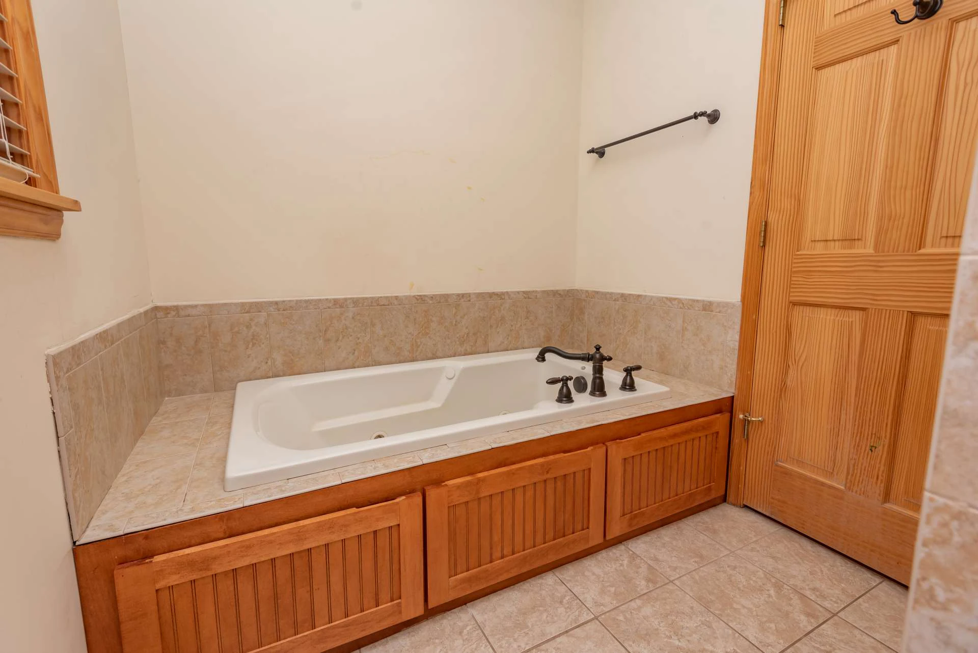 Image number 4 for the current listing