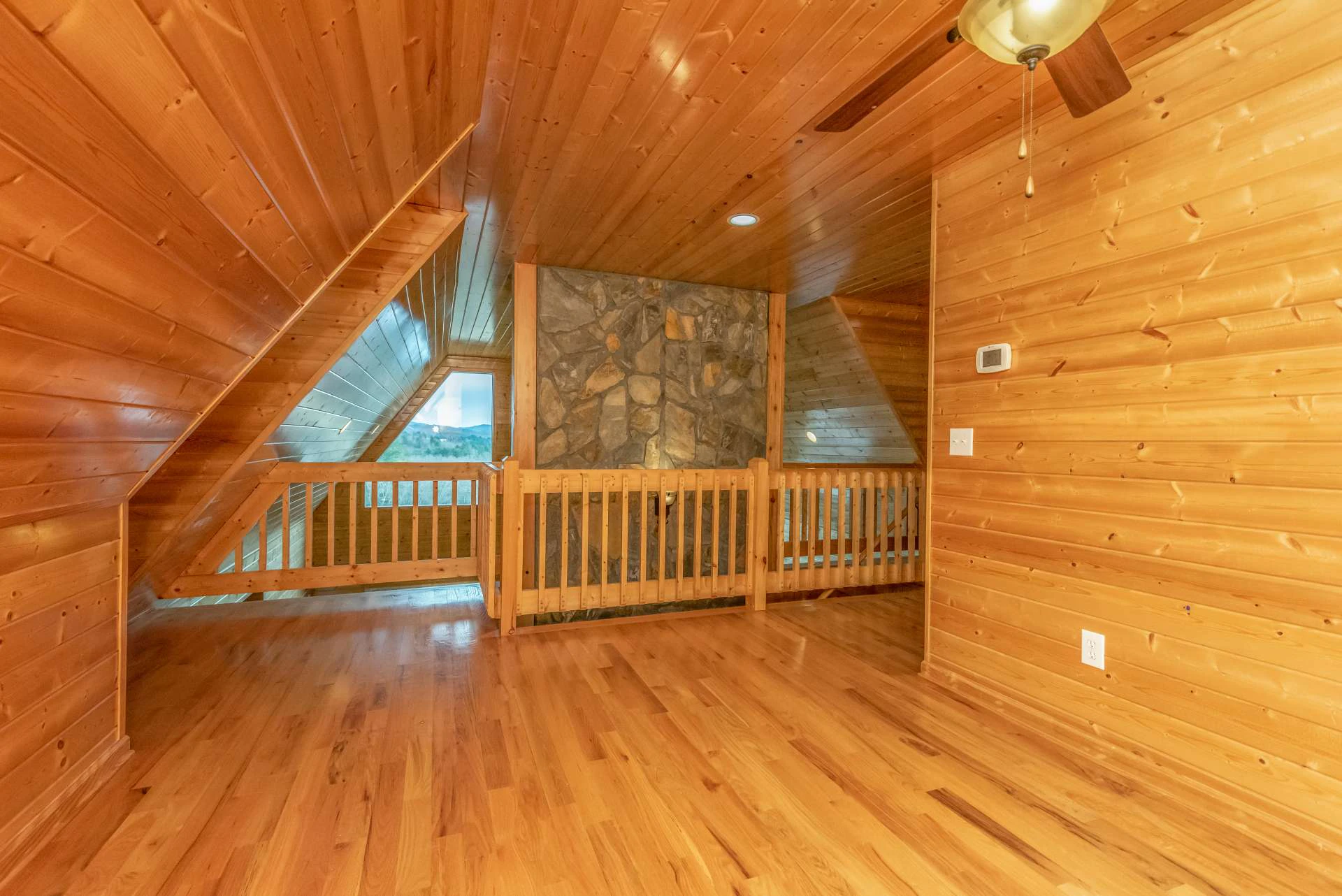 Image number 7 for the current listing
