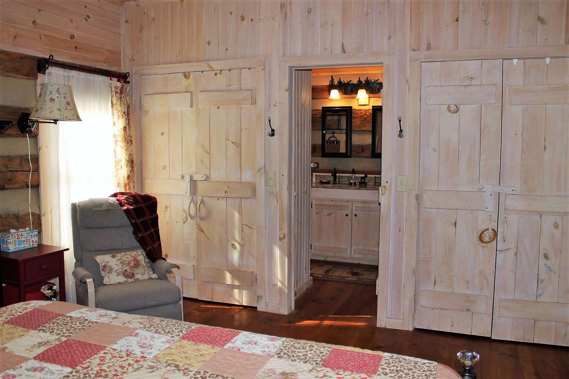 Image number 10 for the current listing
