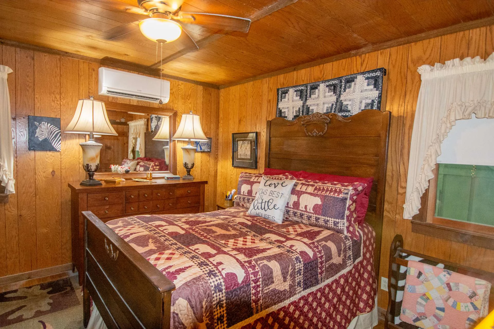 Image number 11 for the current listing