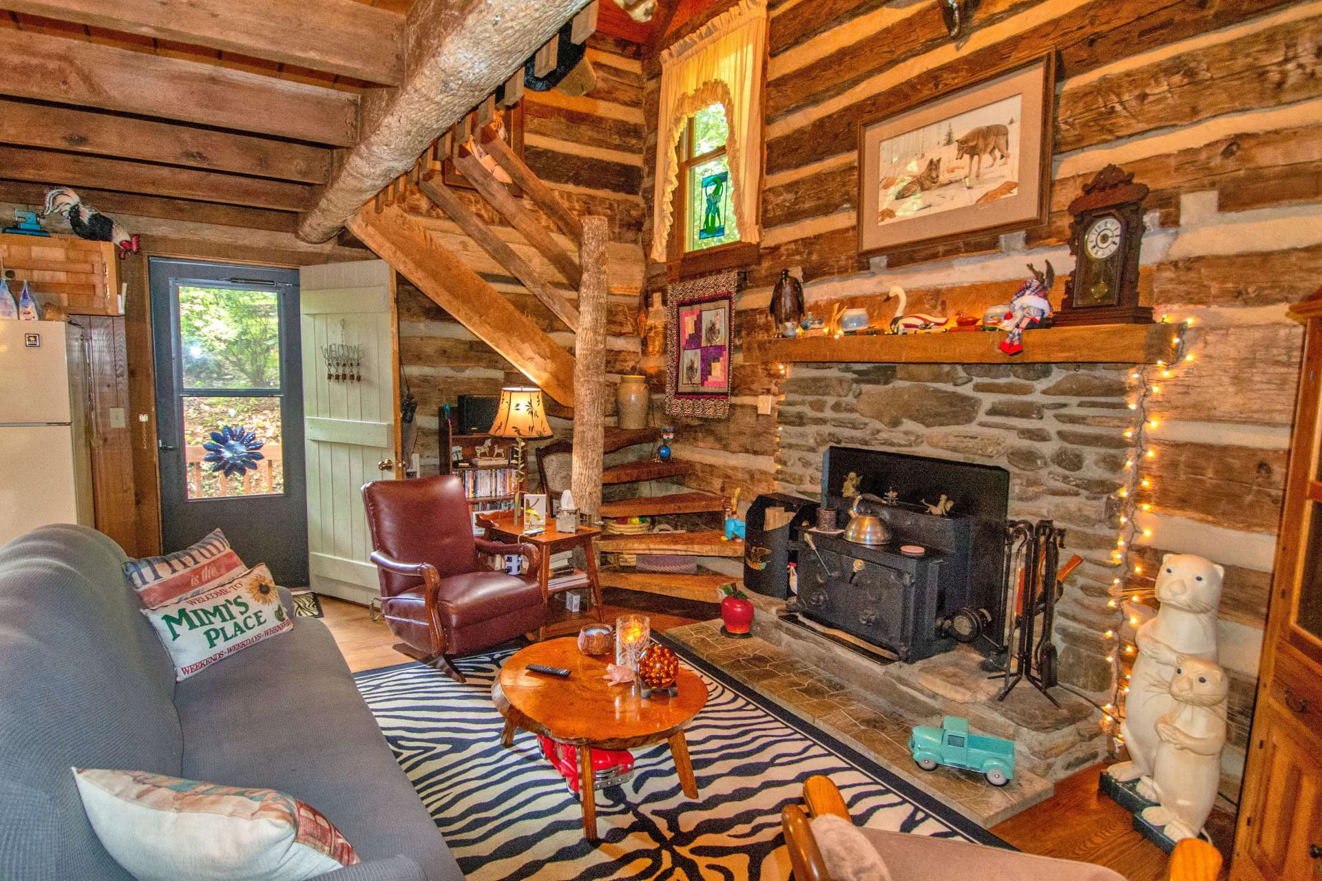 Image number 2 for the current listing