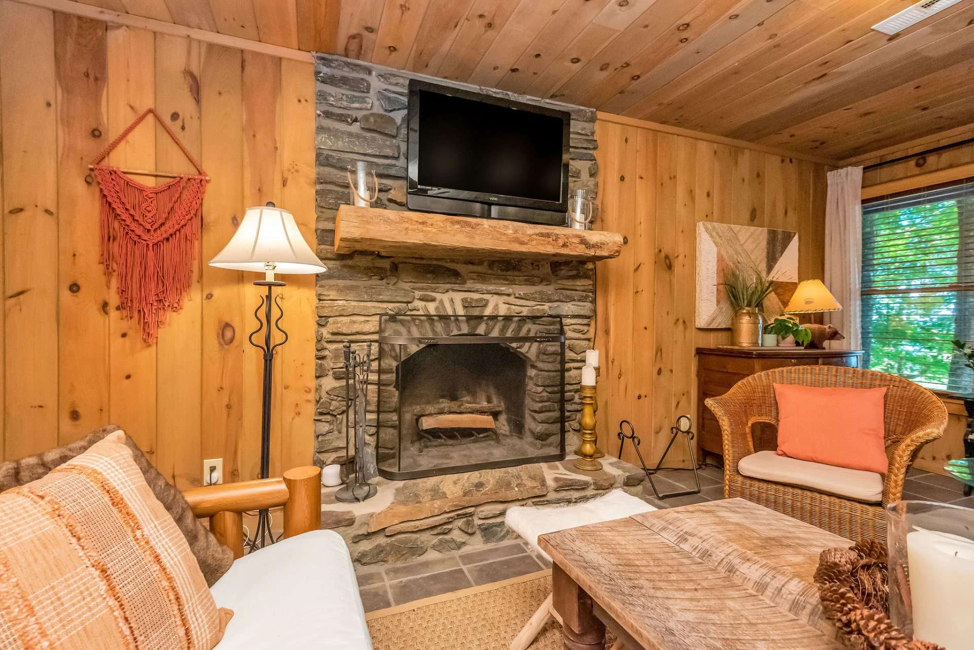 Image number 6 for the current listing