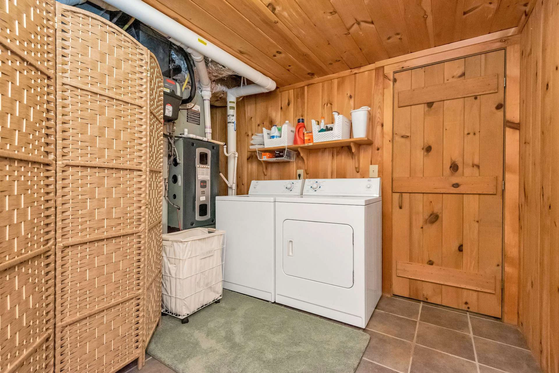 Image number 11 for the current listing
