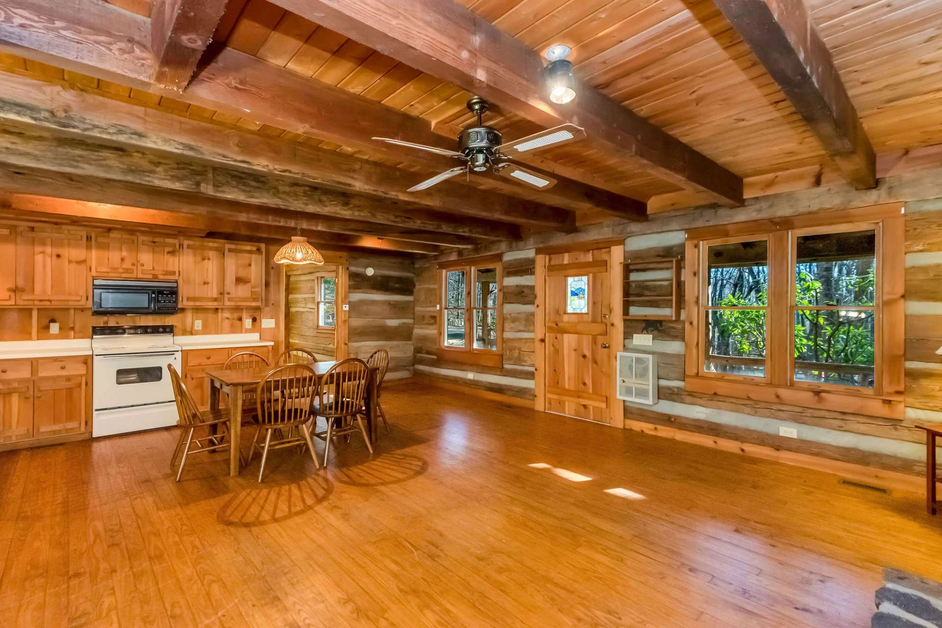 Image number 21 for the current listing