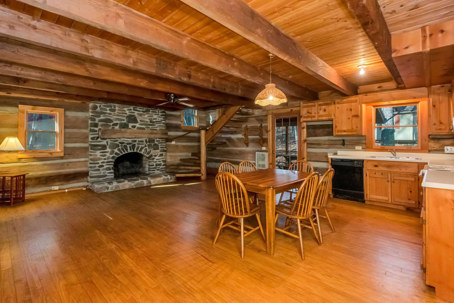 Image number 3 for the current listing