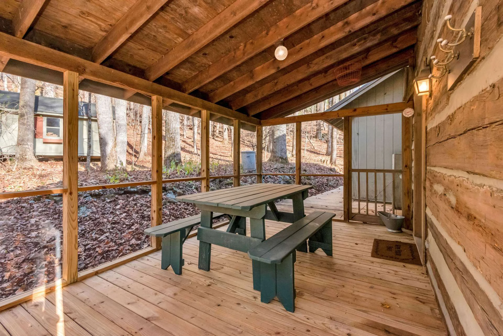 Image number 5 for the current listing