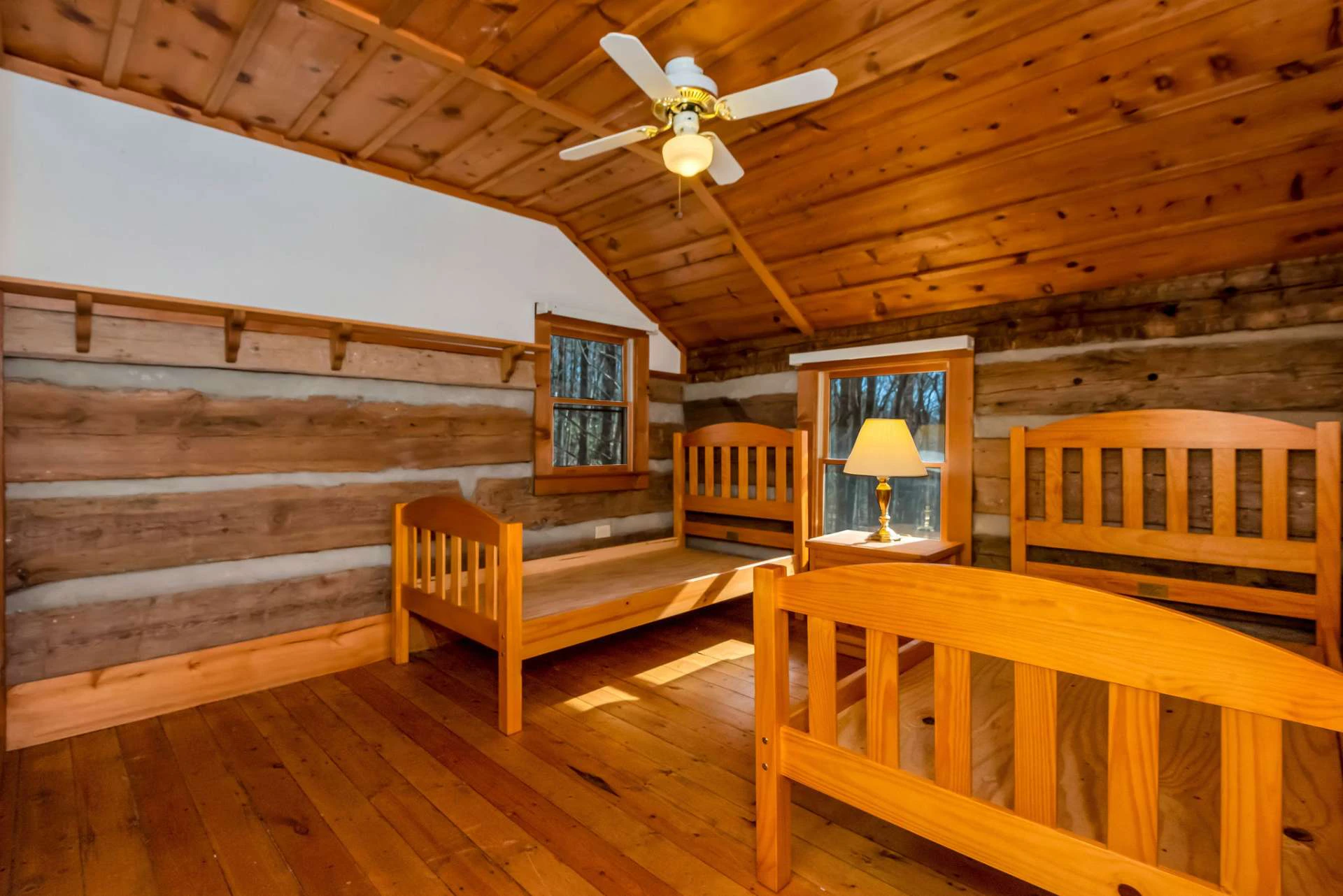 Image number 8 for the current listing