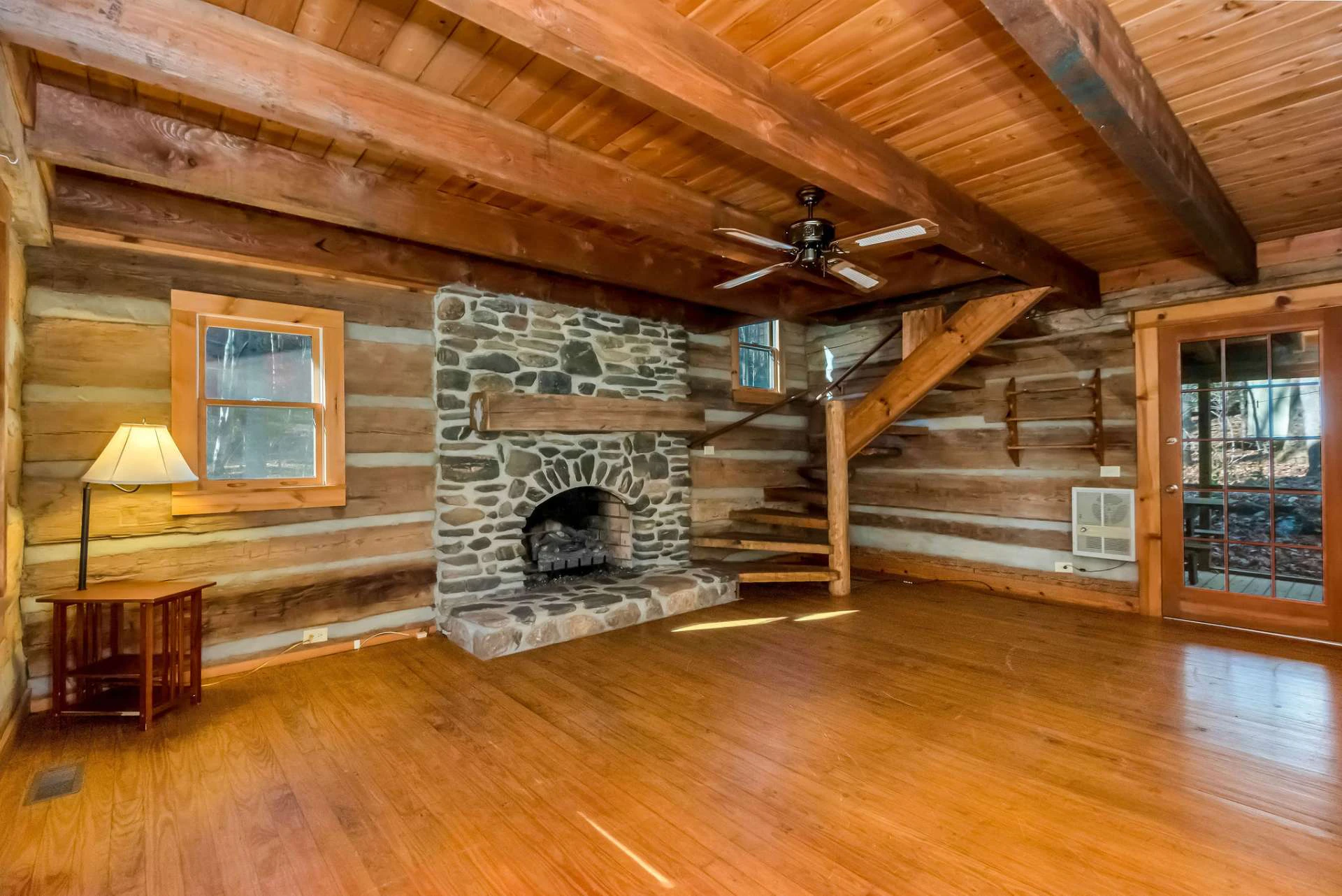 Image number 19 for the current listing