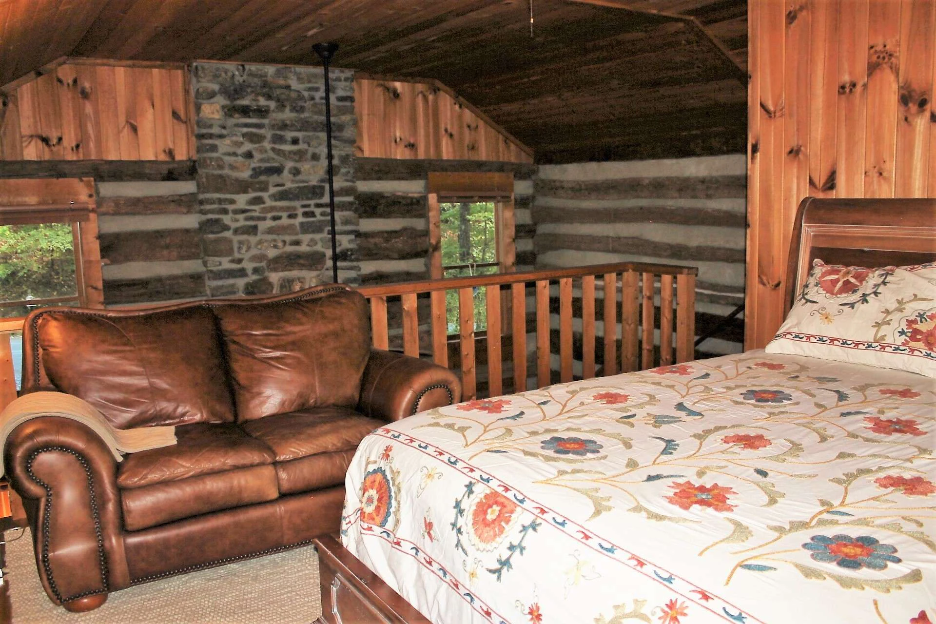 Image number 5 for the current listing