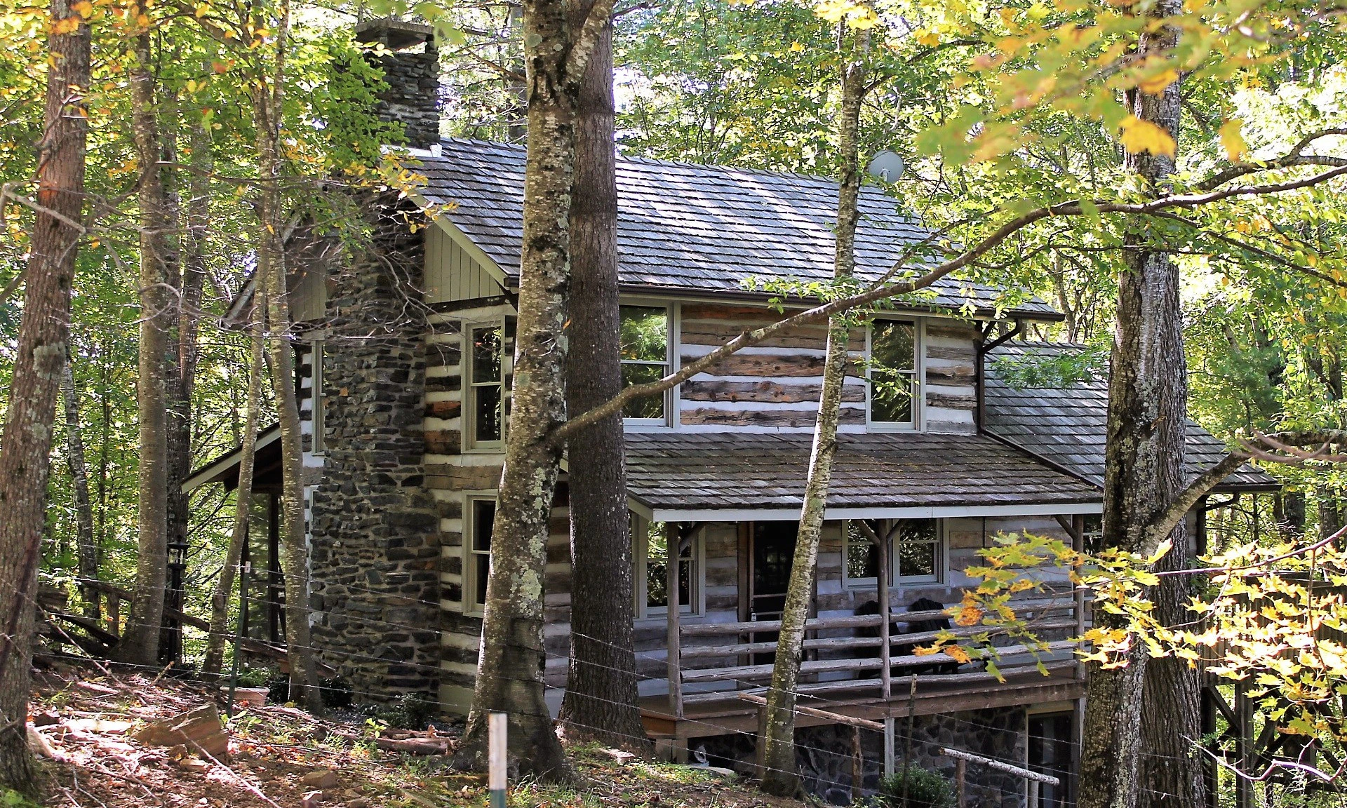 Image number 1 for the current listing