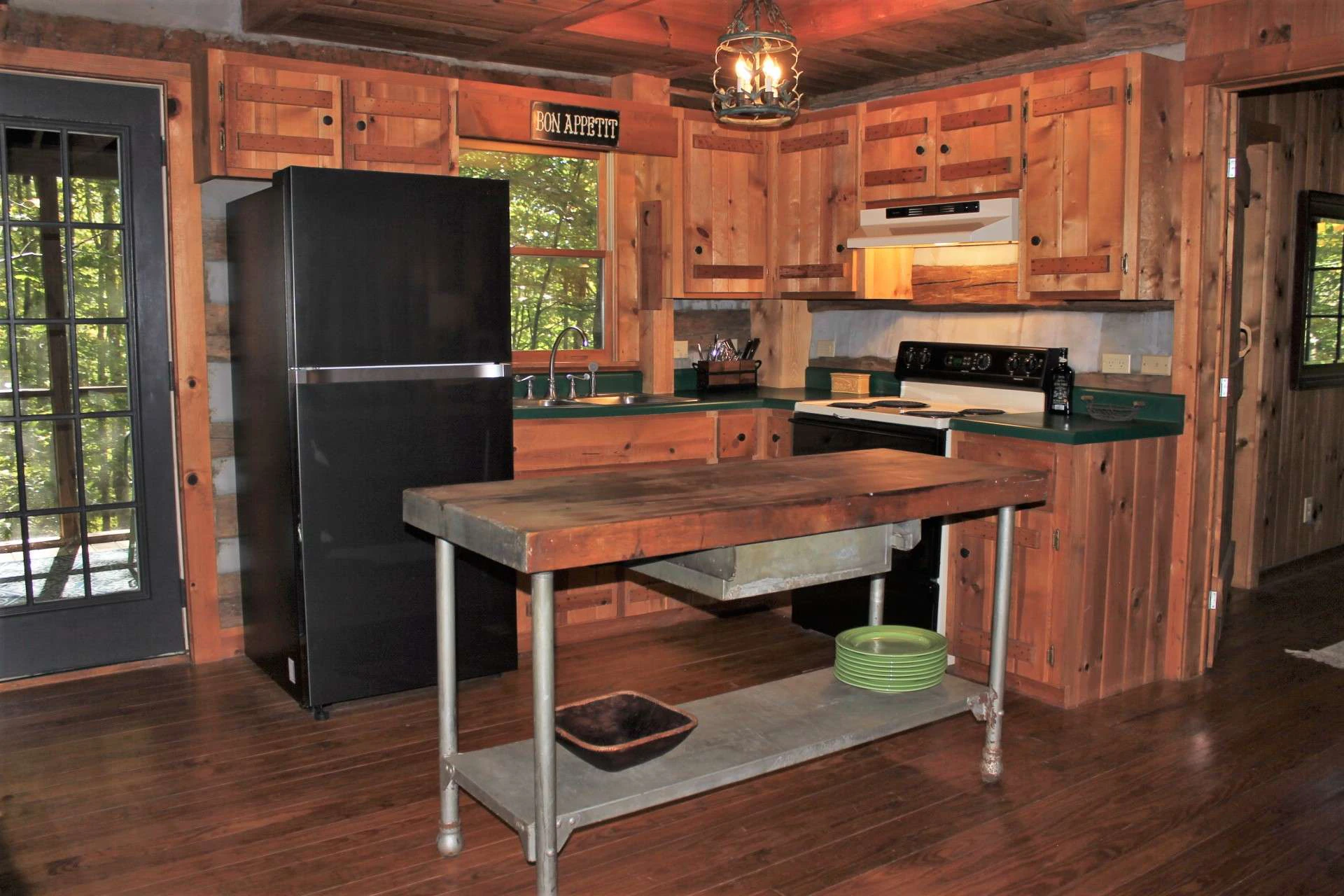 Image number 2 for the current listing
