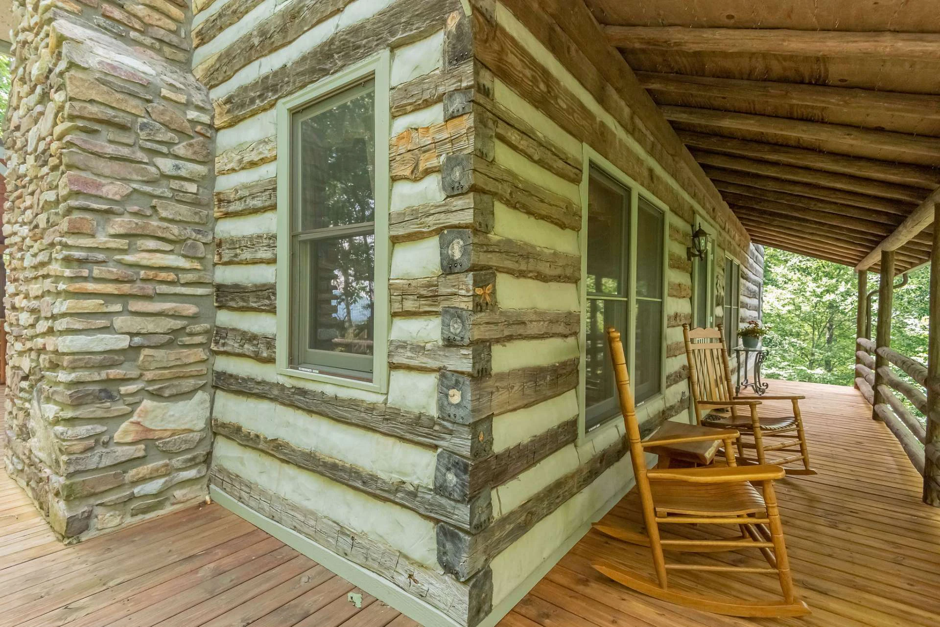 Image number 16 for the current listing