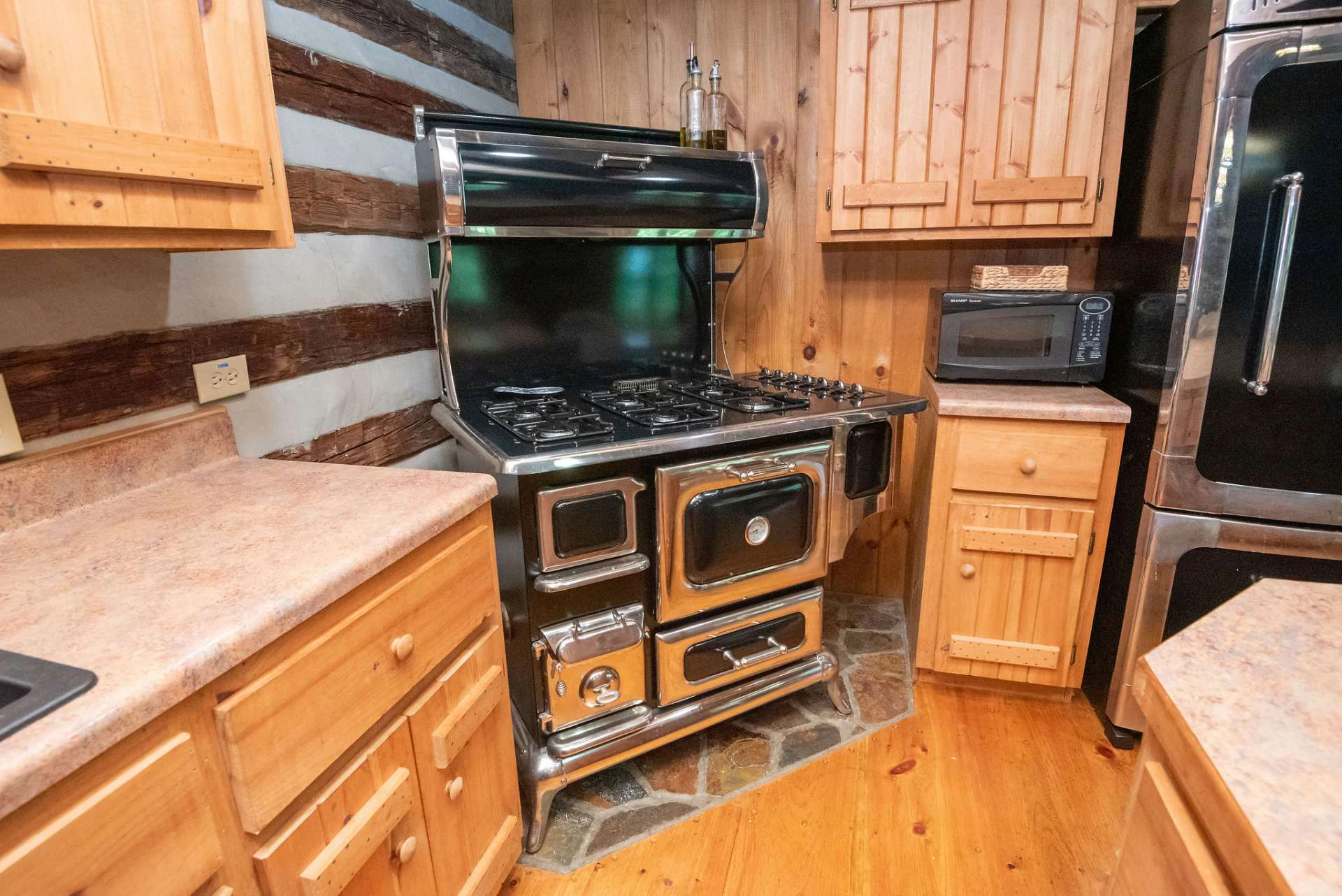 Image number 9 for the current listing