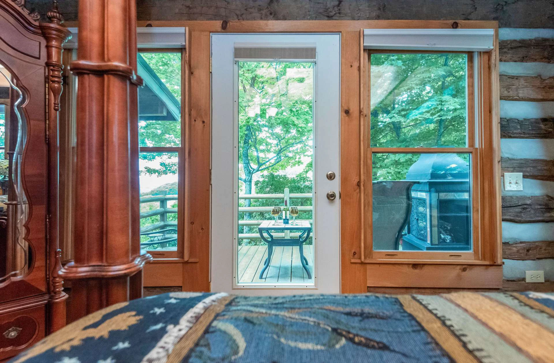 Image number 14 for the current listing