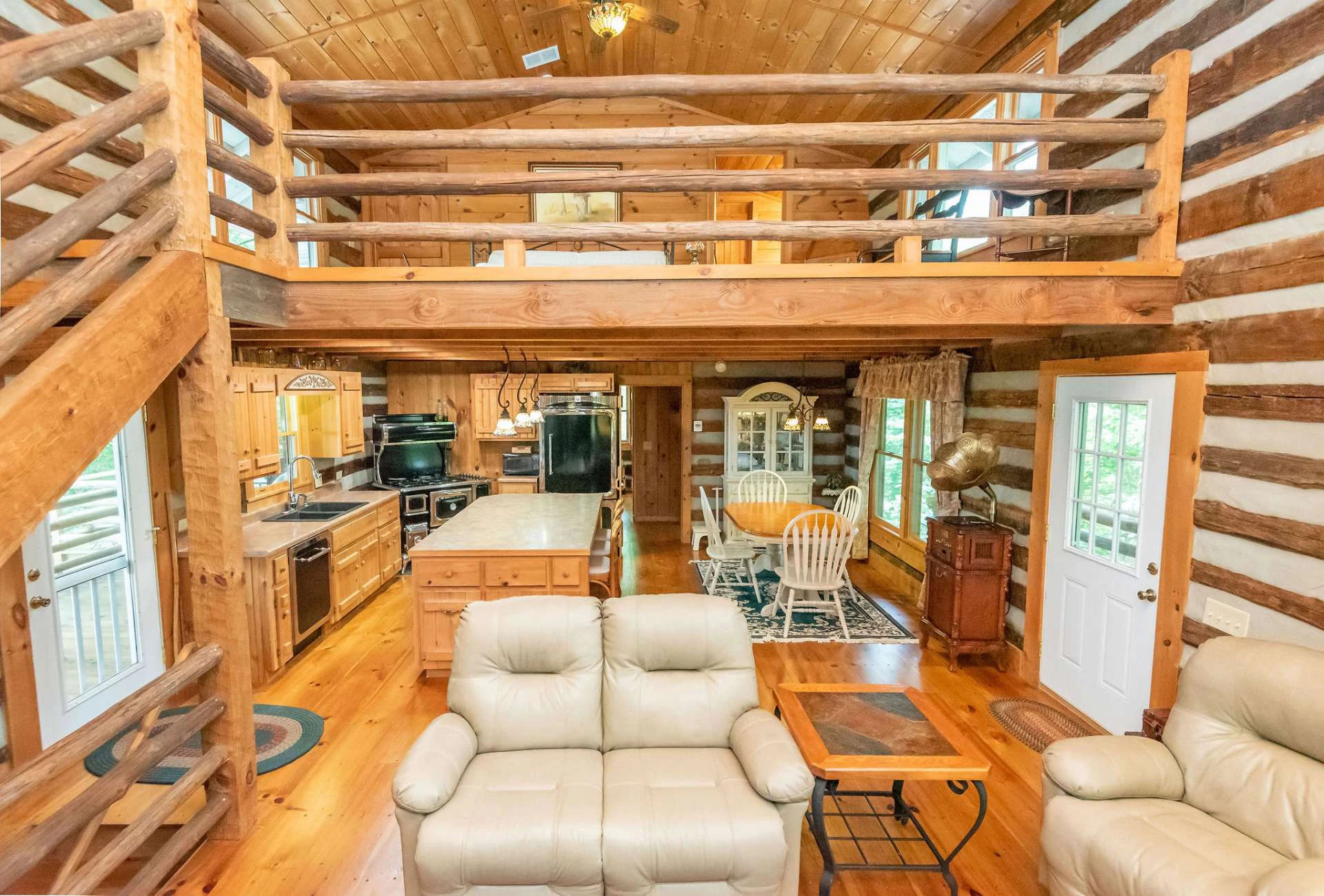 Image number 4 for the current listing