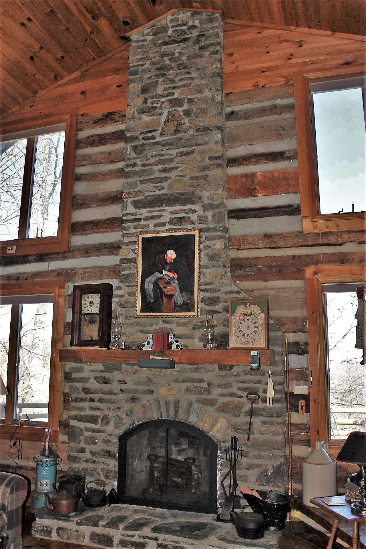 Image number 17 for the current listing