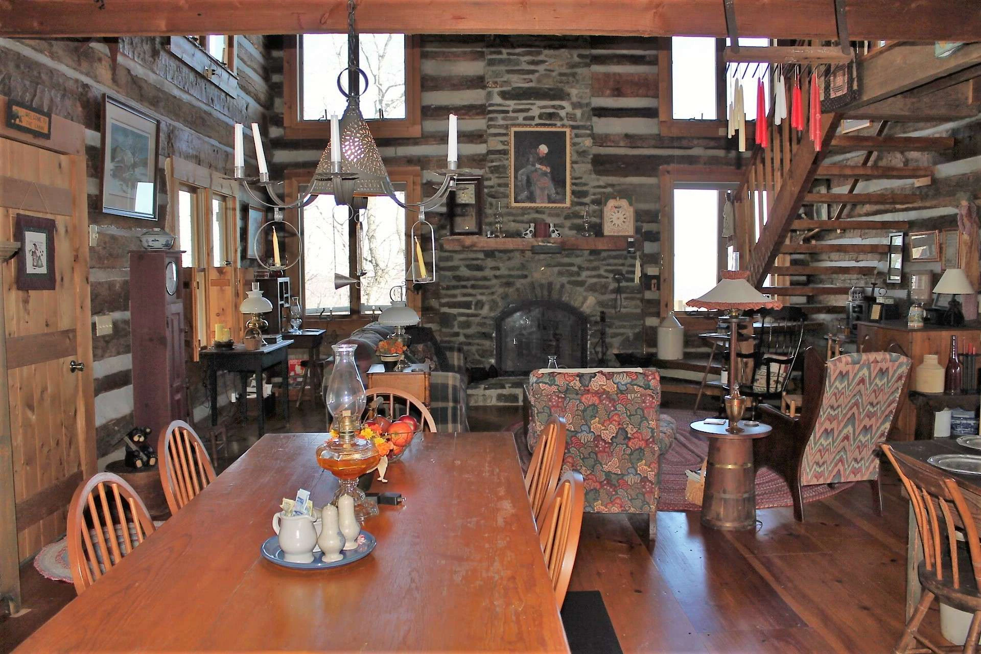 Image number 19 for the current listing