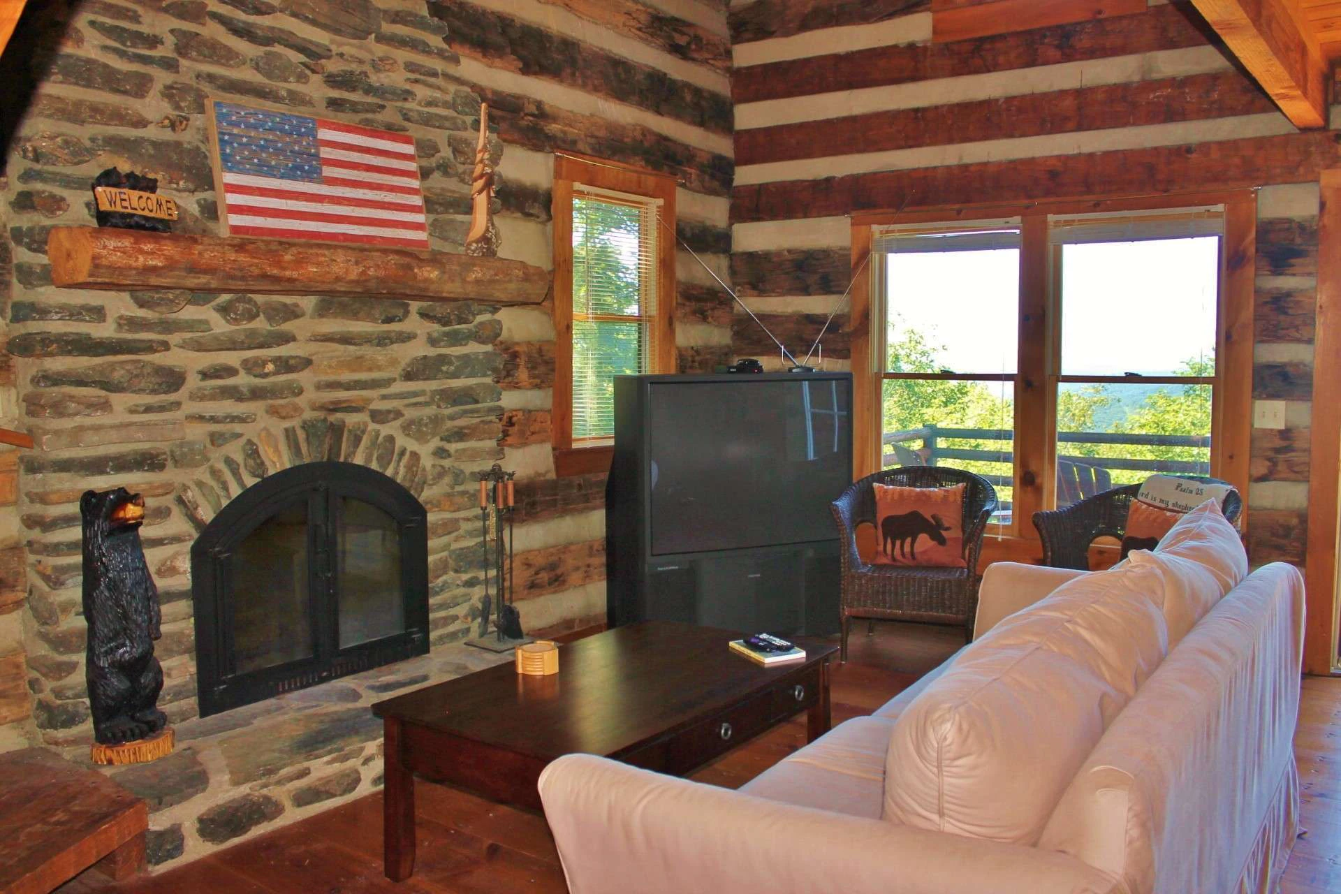 Image number 15 for the current listing