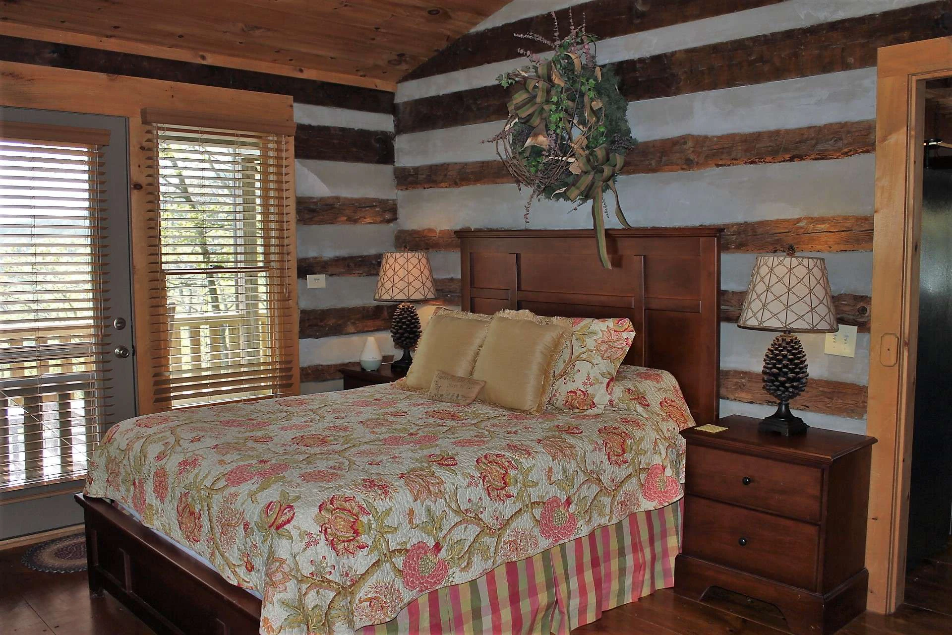 Image number 13 for the current listing