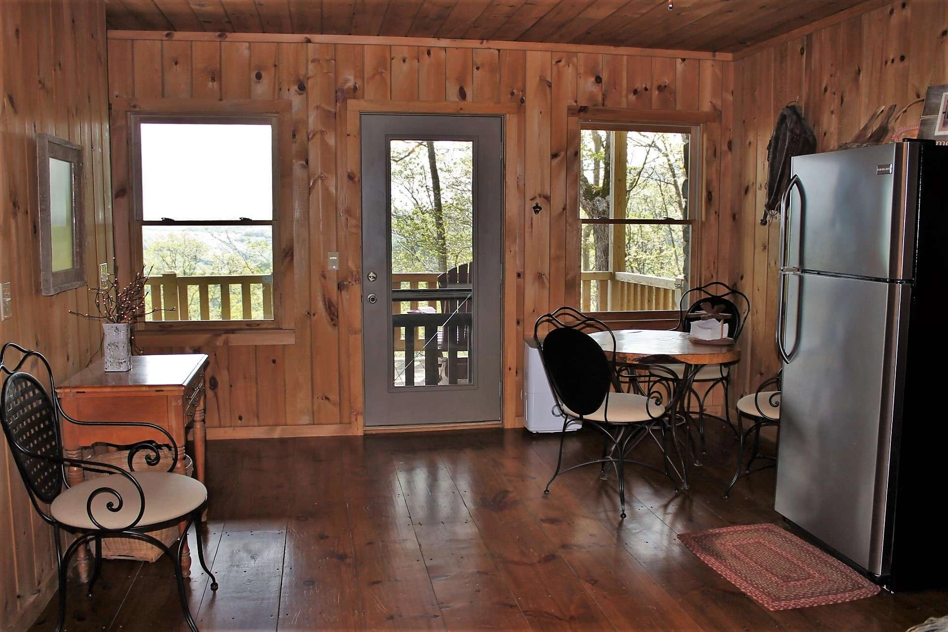 Image number 11 for the current listing