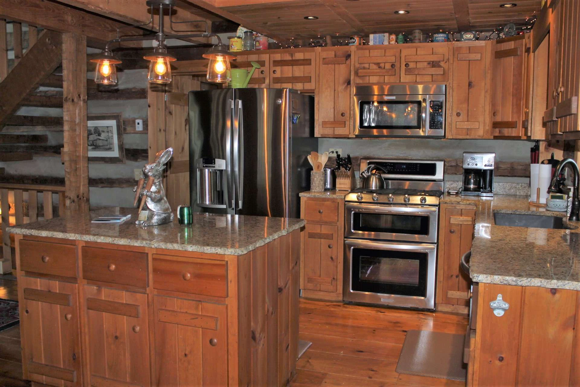 Image number 17 for the current listing
