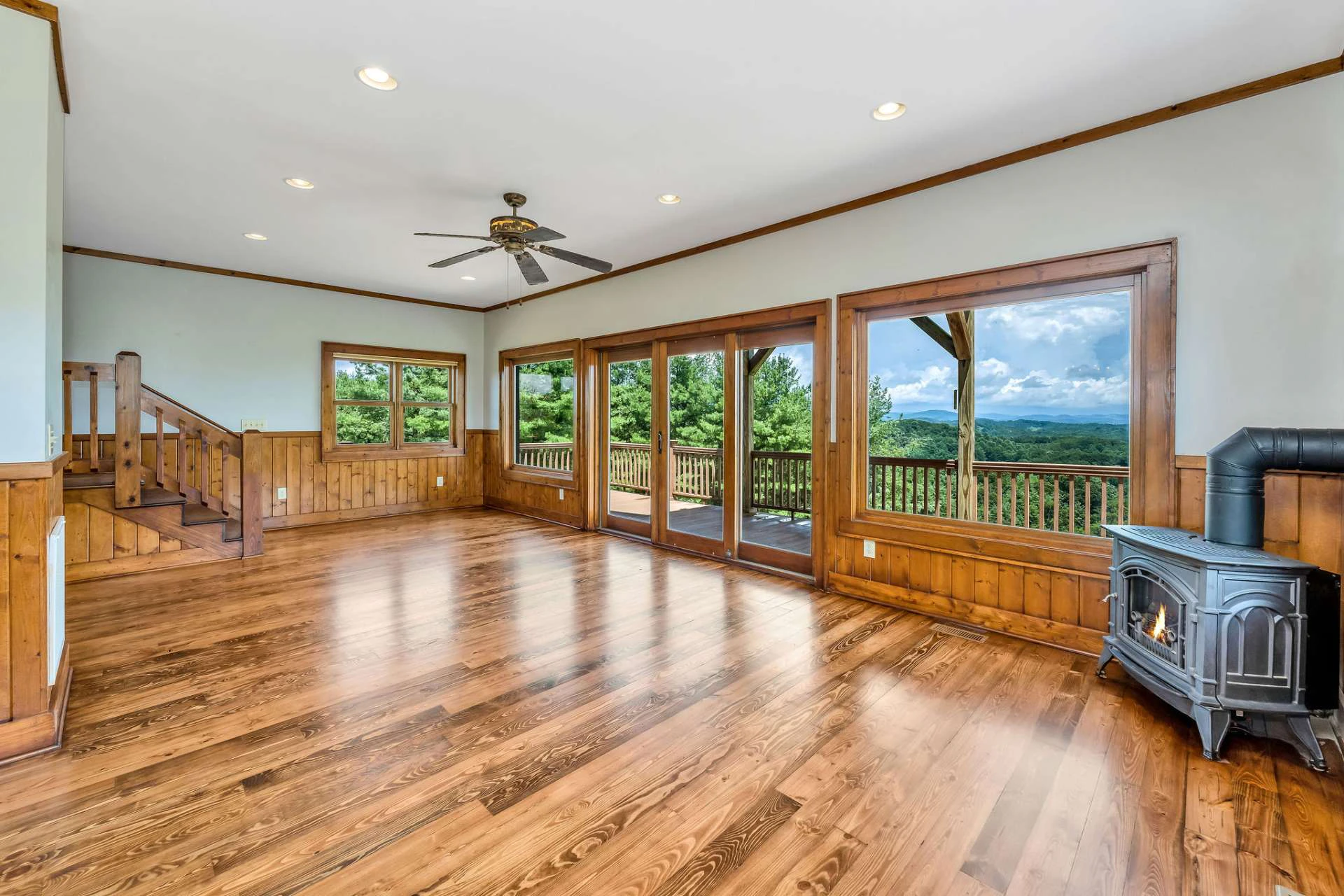 Image number 3 for the current listing