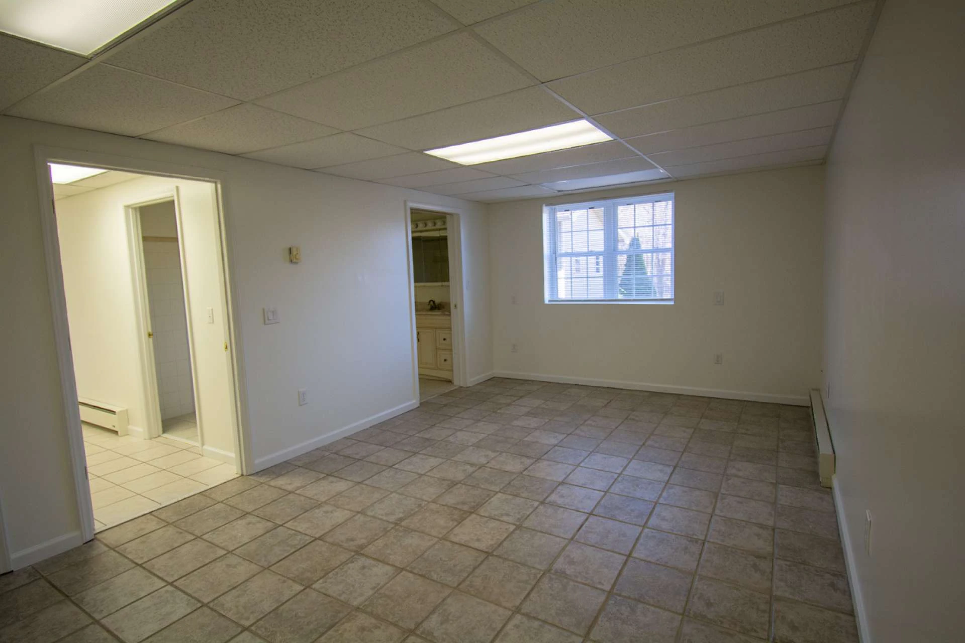 Image number 7 for the current listing