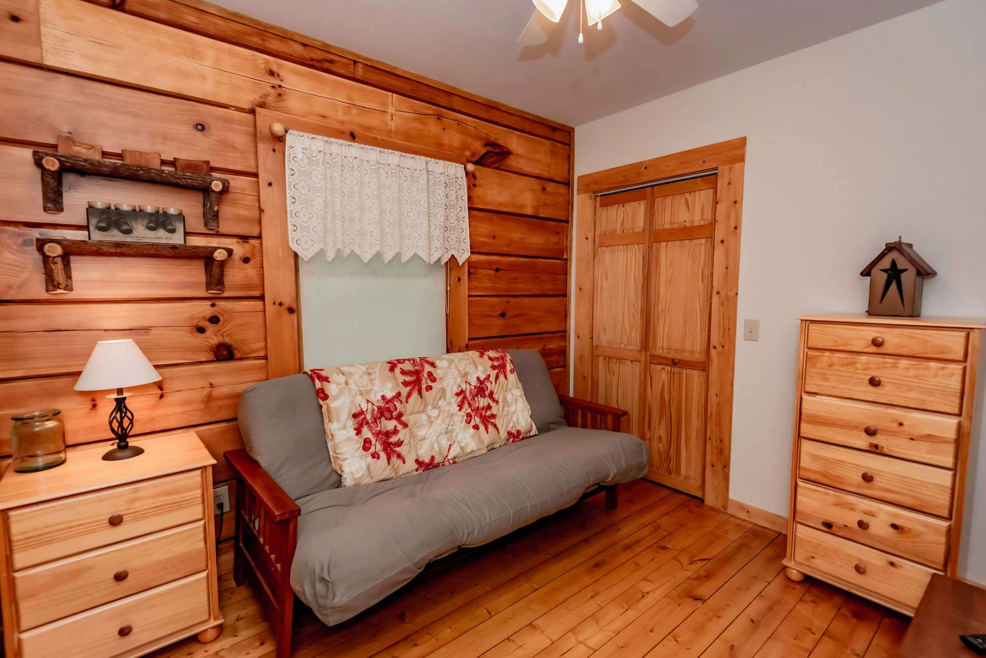 Image number 13 for the current listing