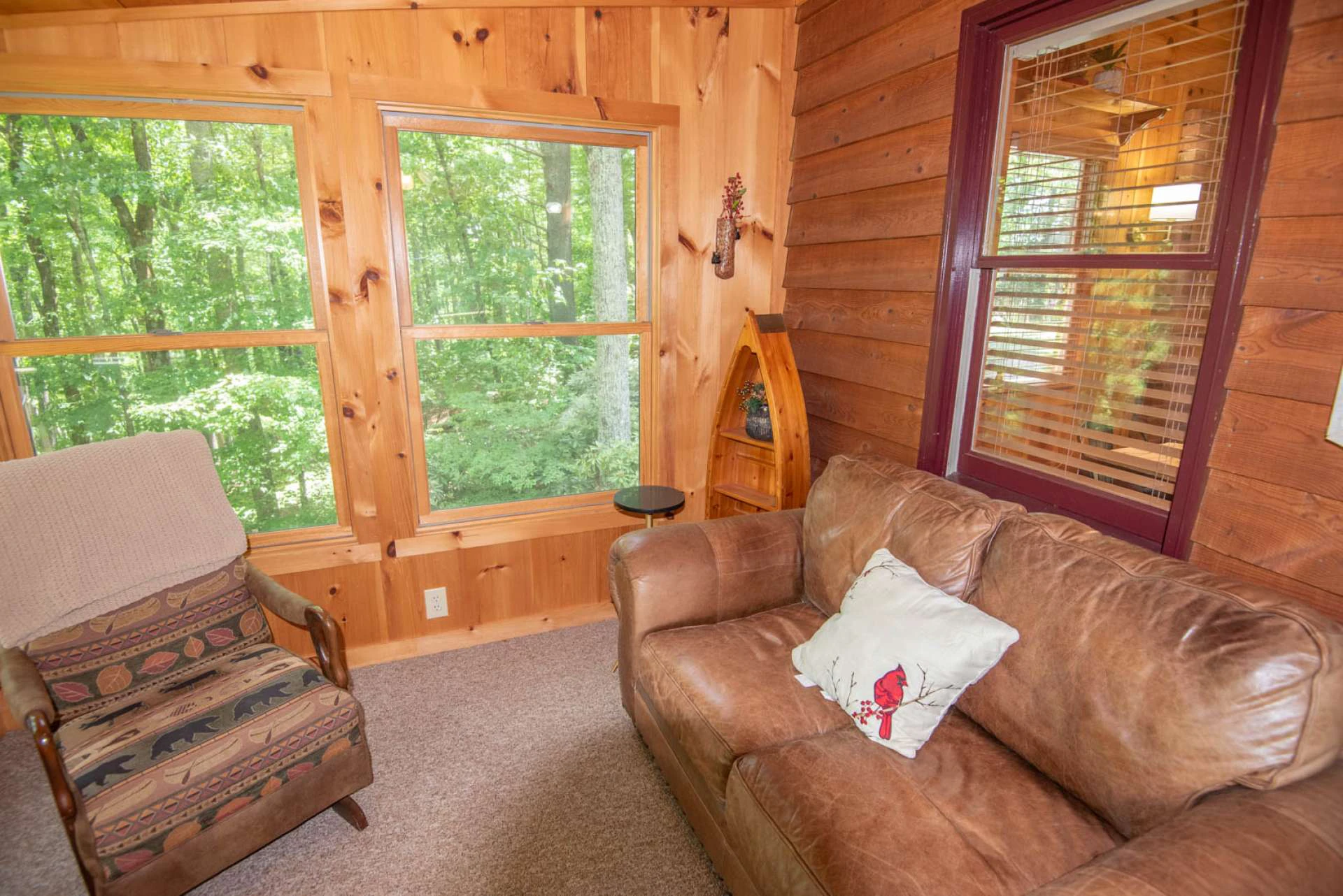 Image number 18 for the current listing