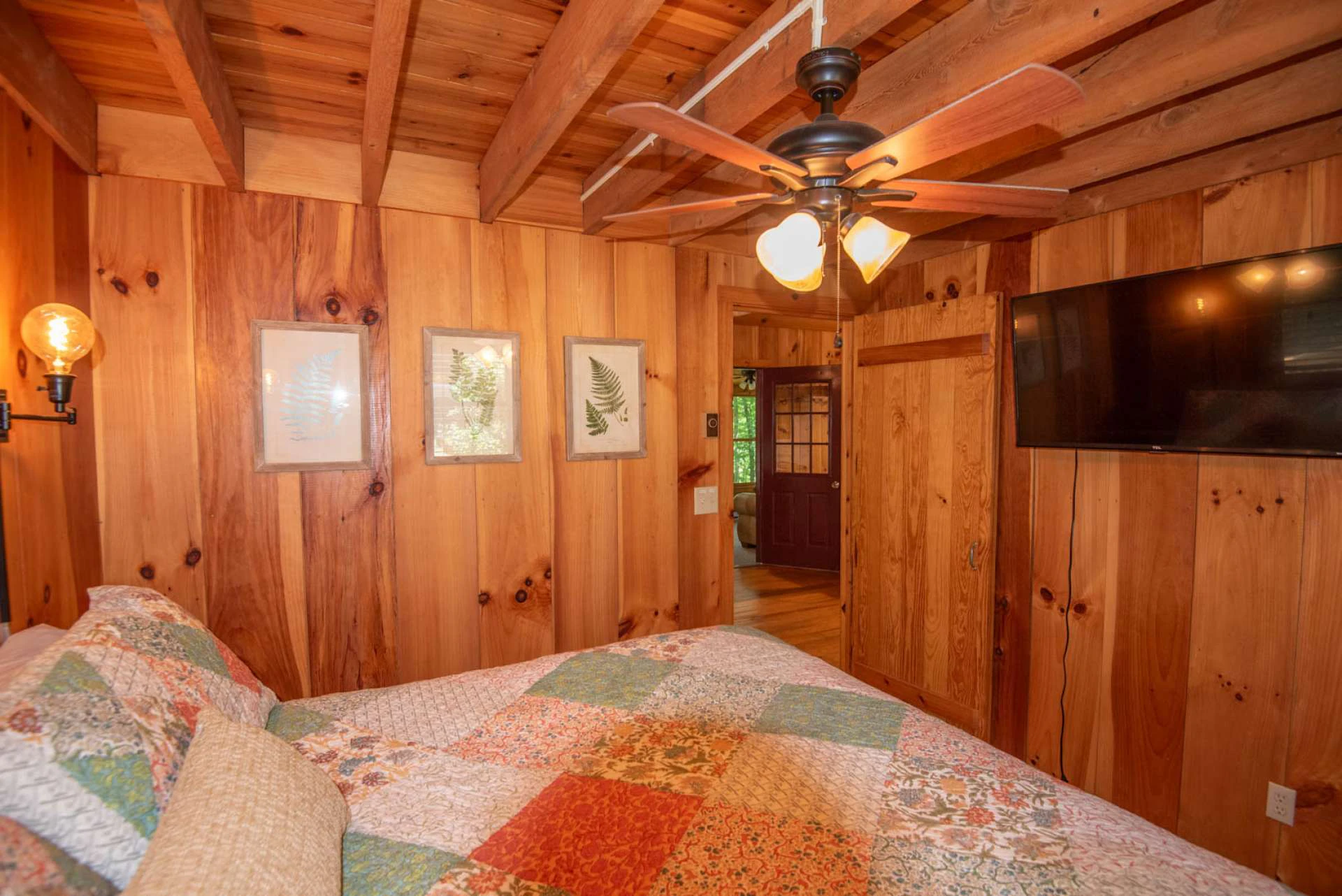 Image number 8 for the current listing