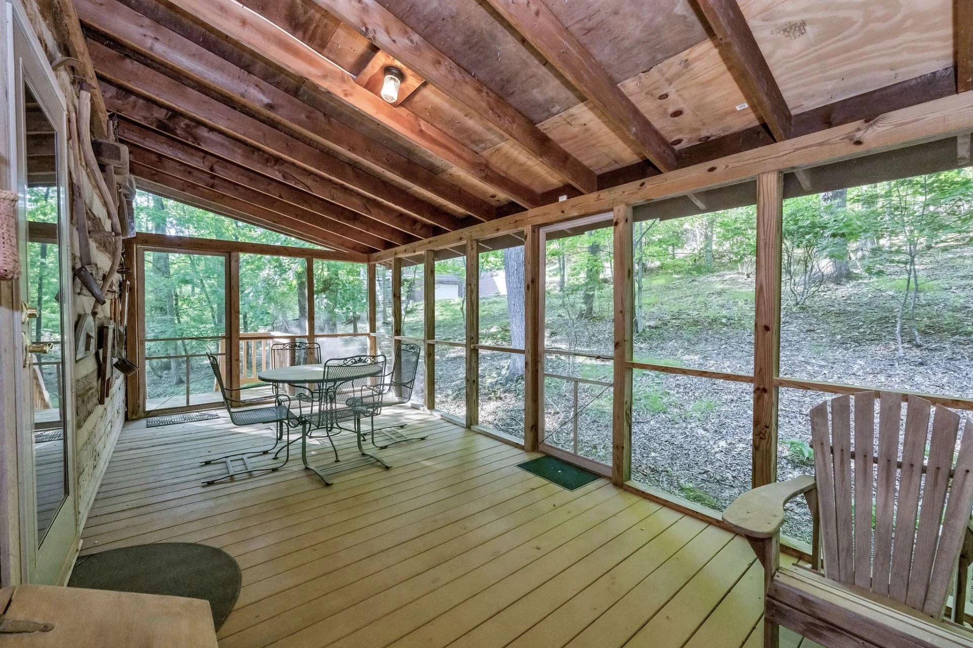 Image number 11 for the current listing