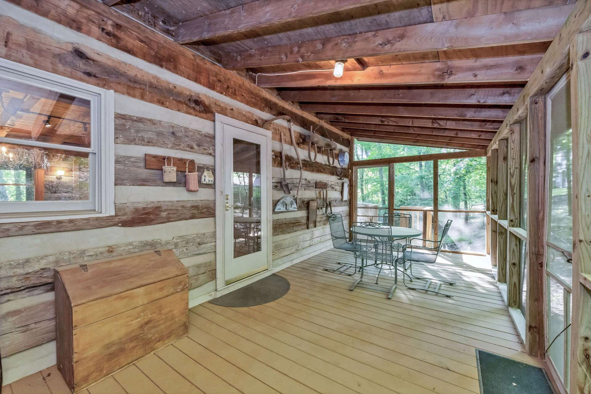 Image number 13 for the current listing