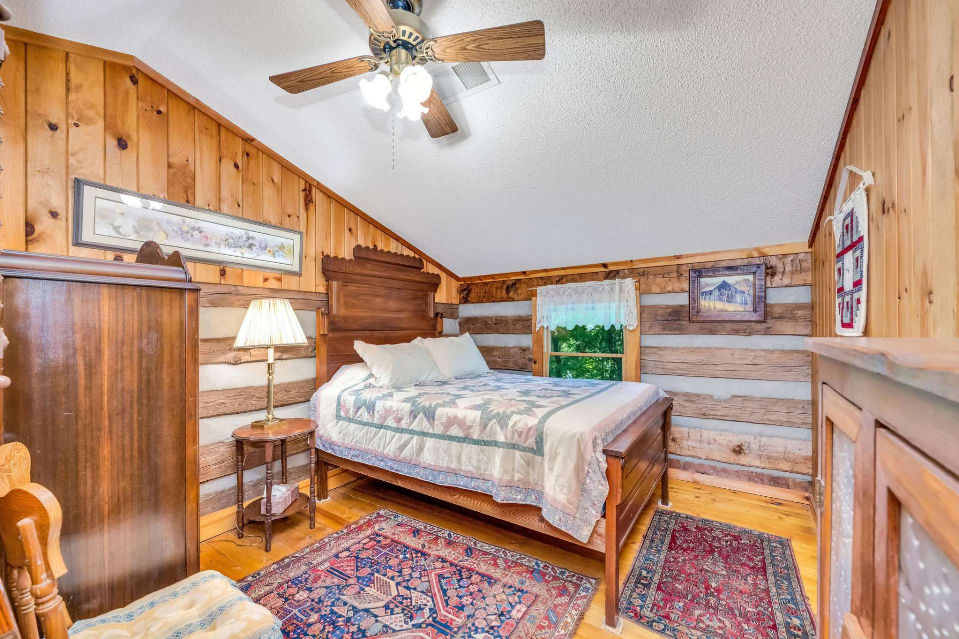 Image number 2 for the current listing