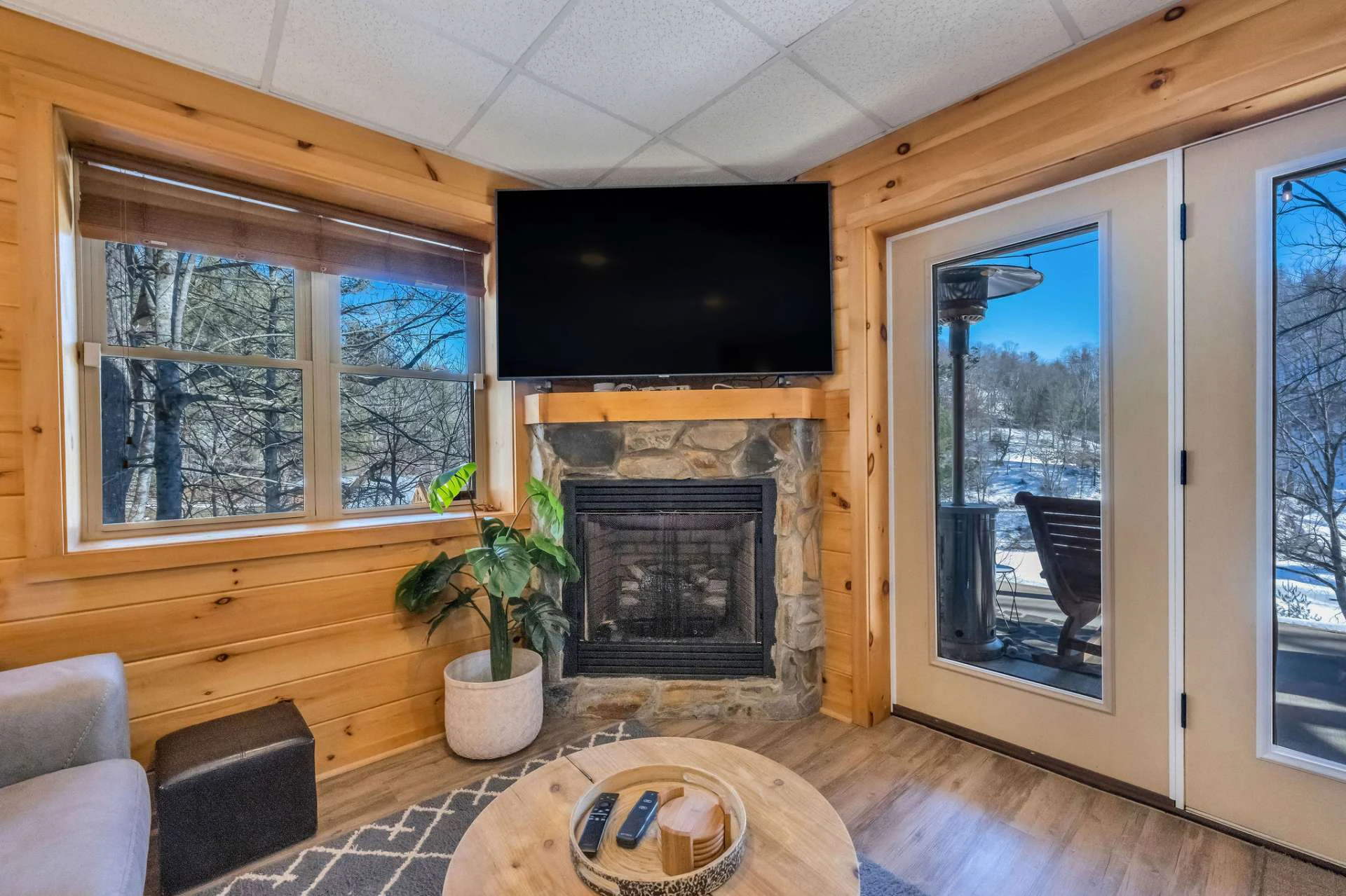 Image number 10 for the current listing