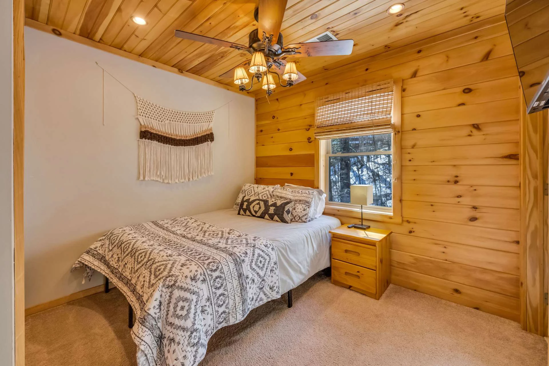 Image number 7 for the current listing