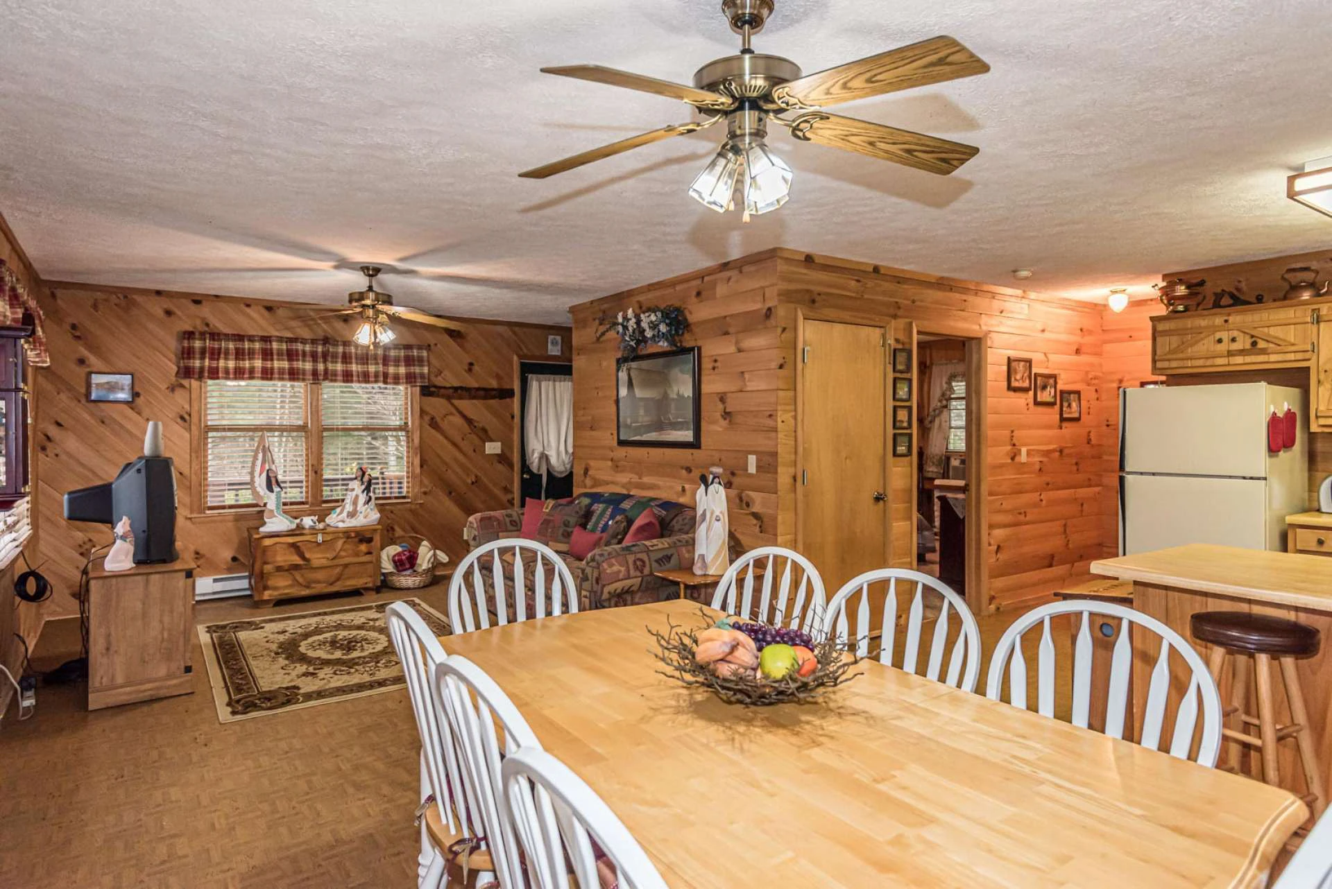 Image number 3 for the current listing