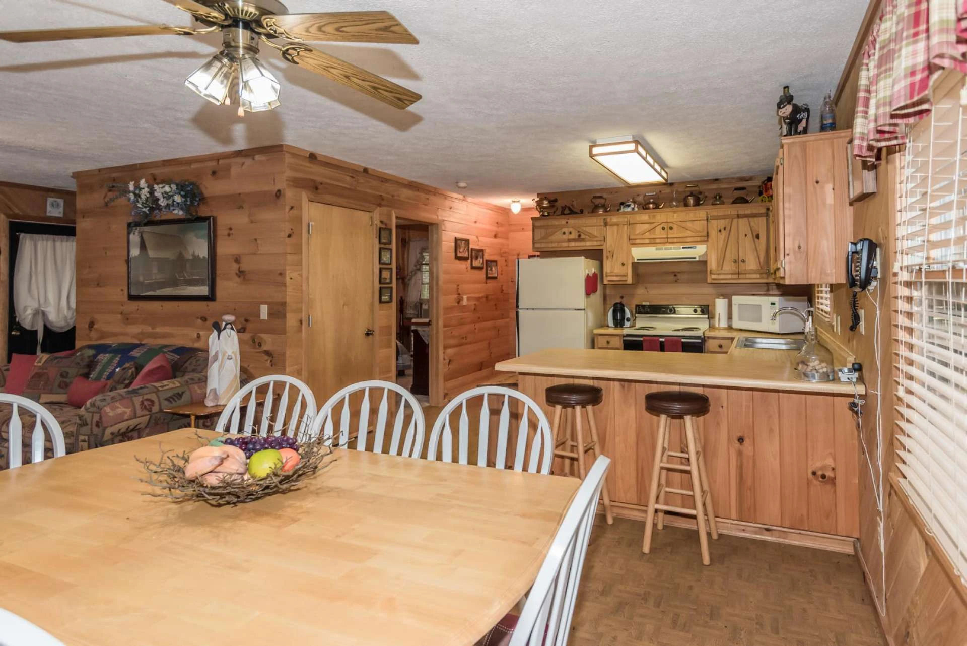 Image number 4 for the current listing