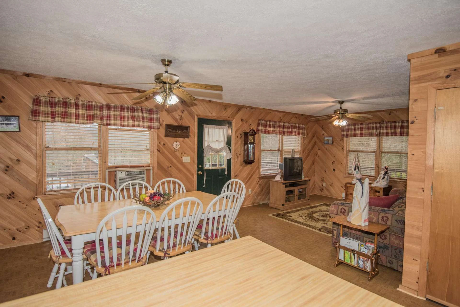Image number 5 for the current listing