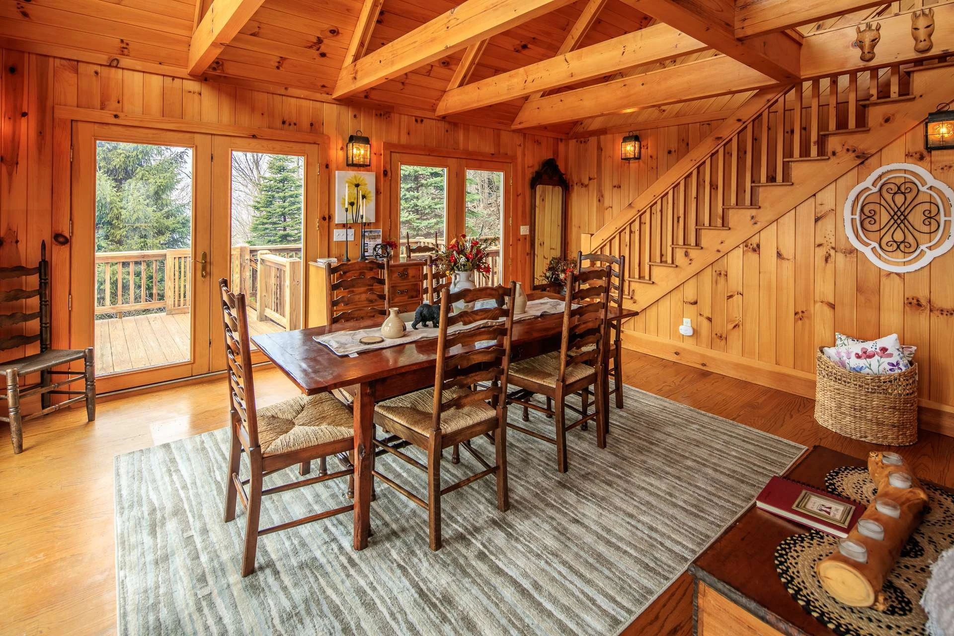 Image number 21 for the current listing